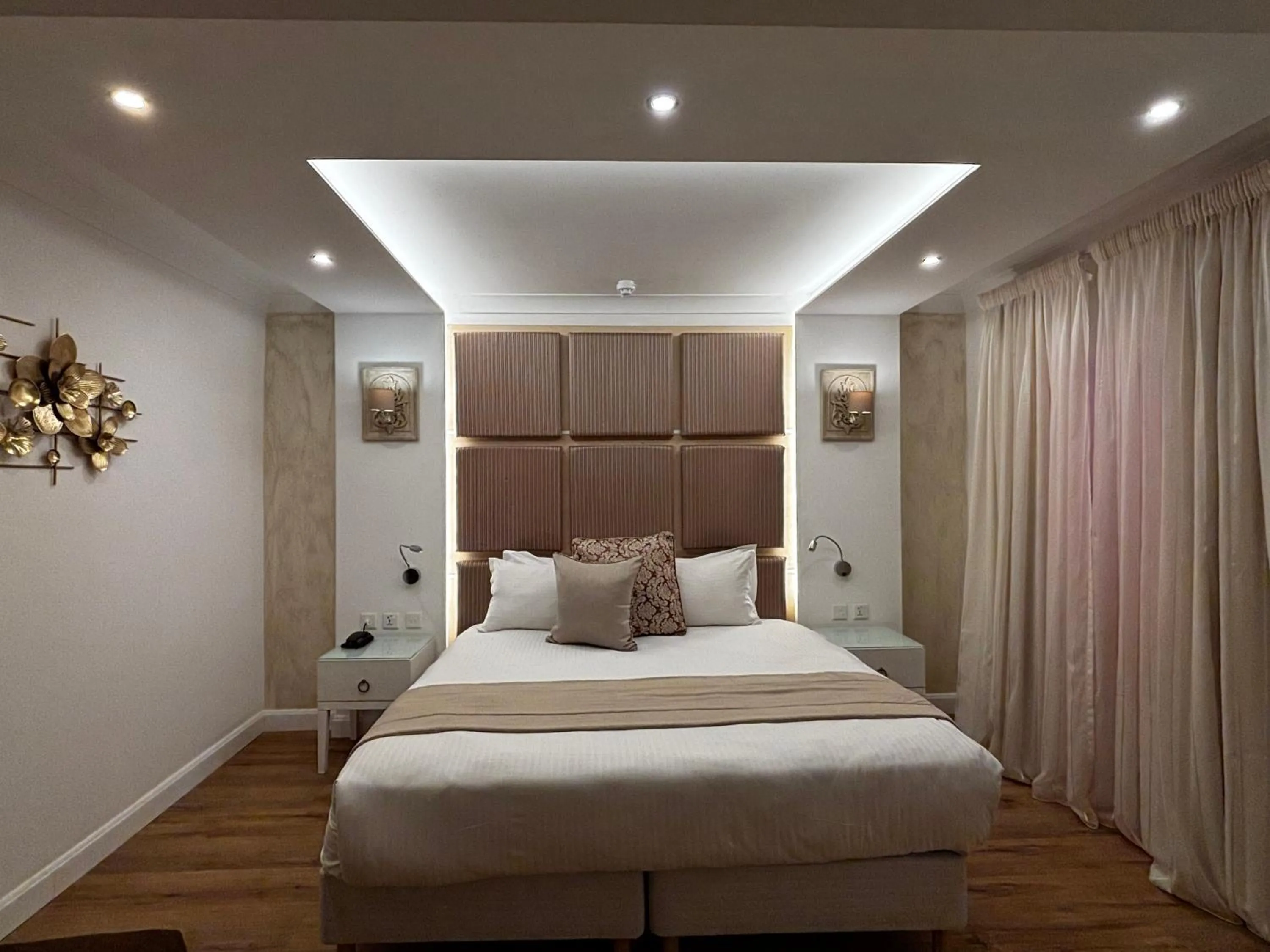 Bed in Osborne Hotel