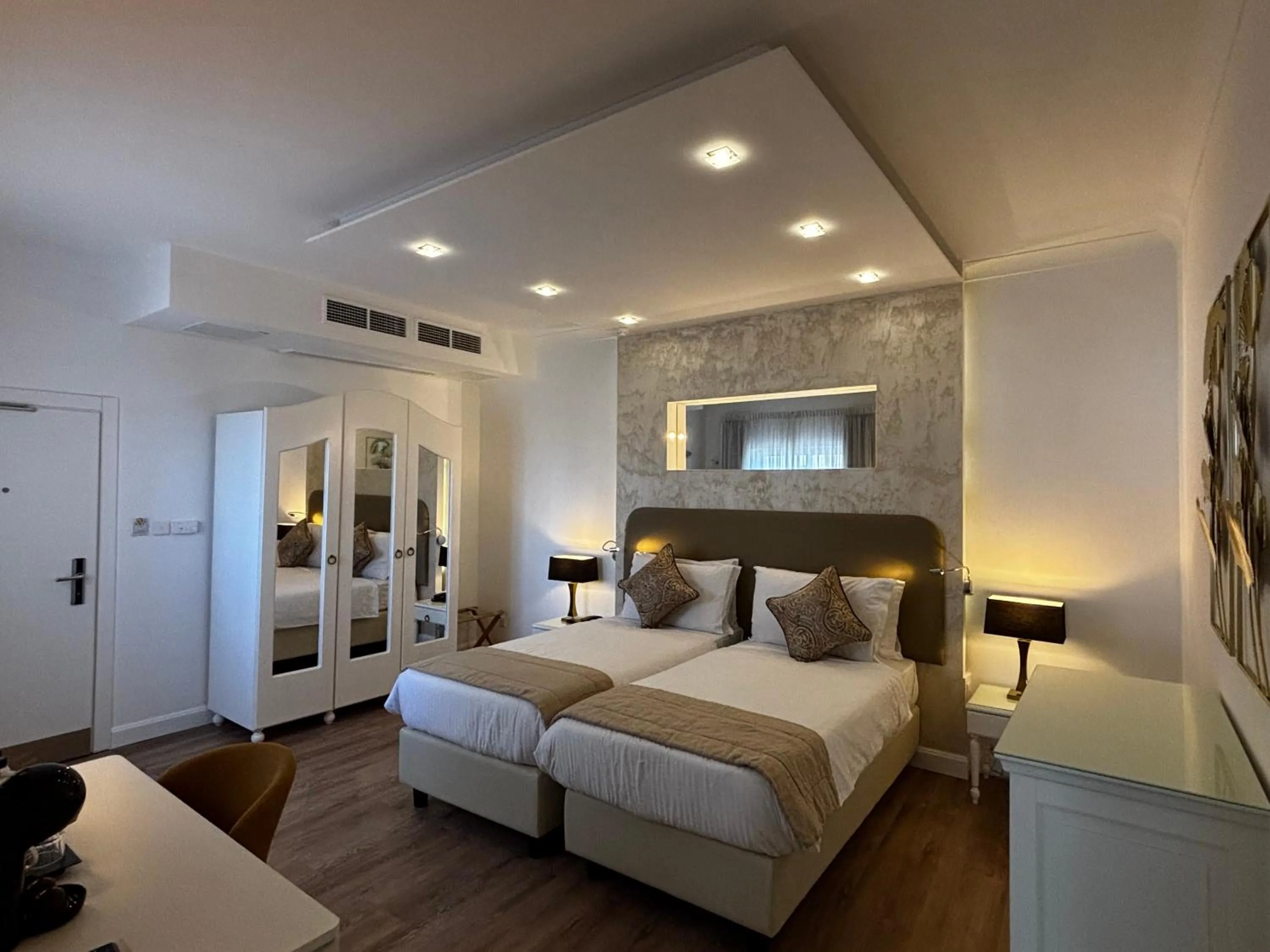 Bed in Osborne Hotel