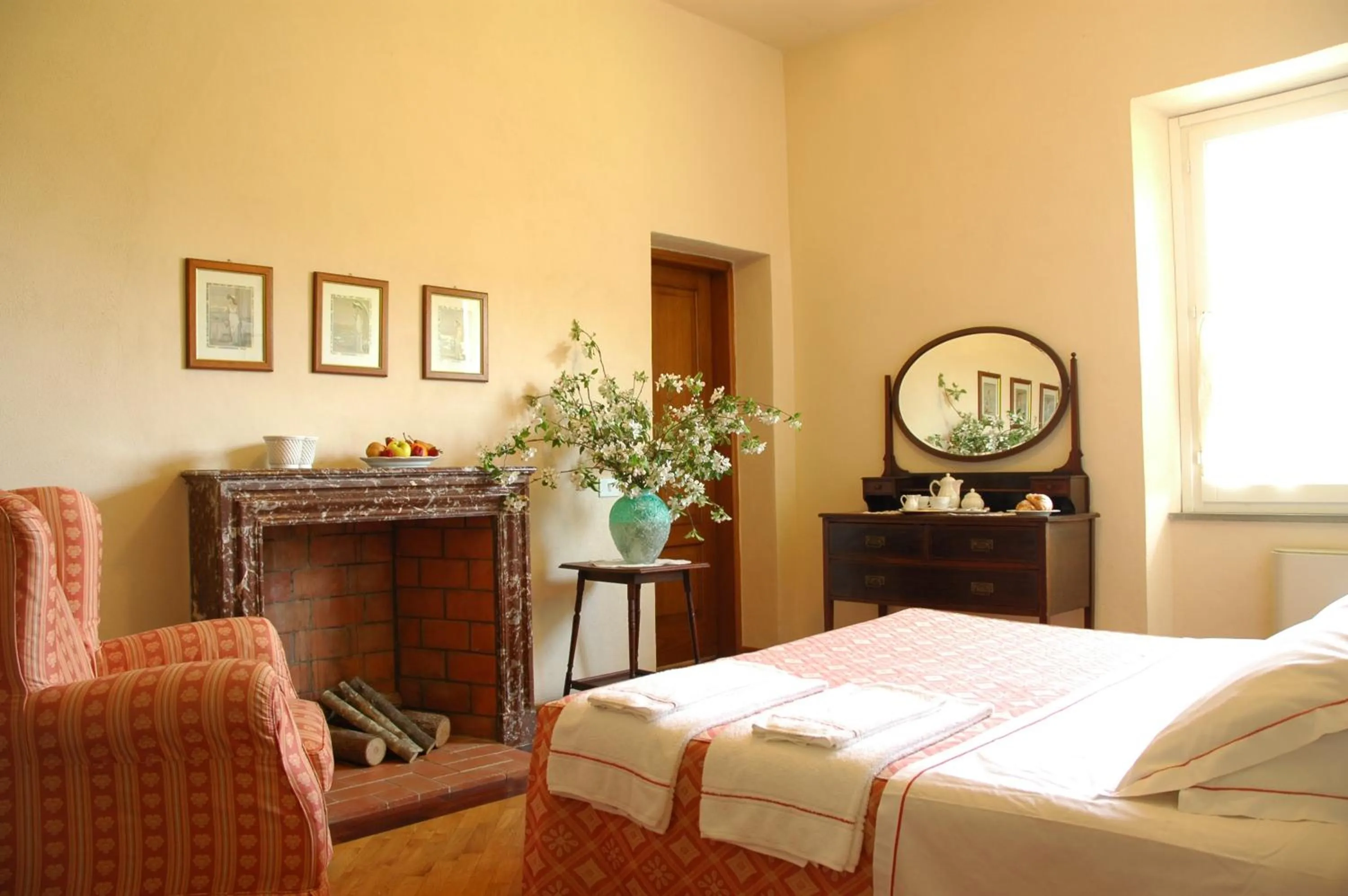 Photo of the whole room, Bed in Montebelli Agriturismo & Country Hotel
