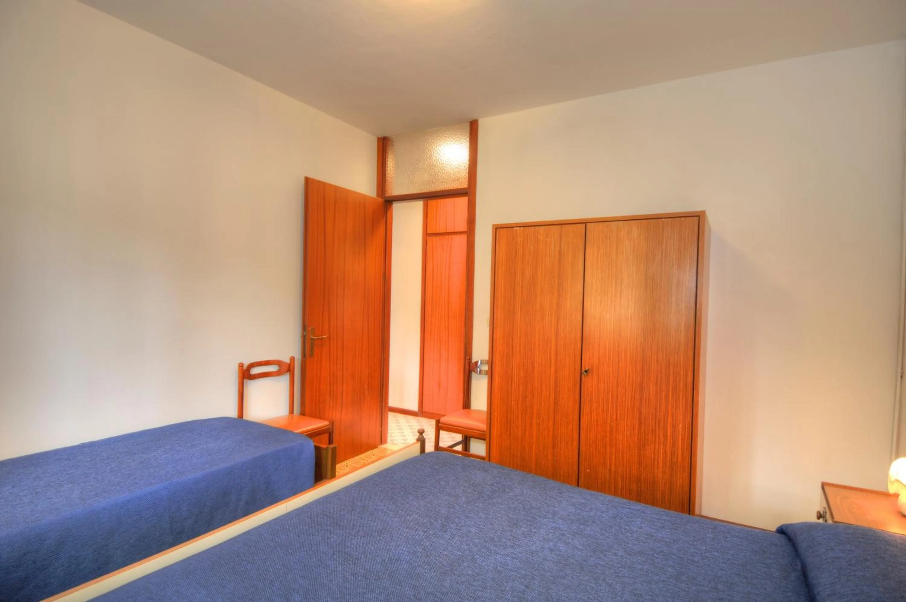 Photo of the whole room, Bed in Residence Villa Laura