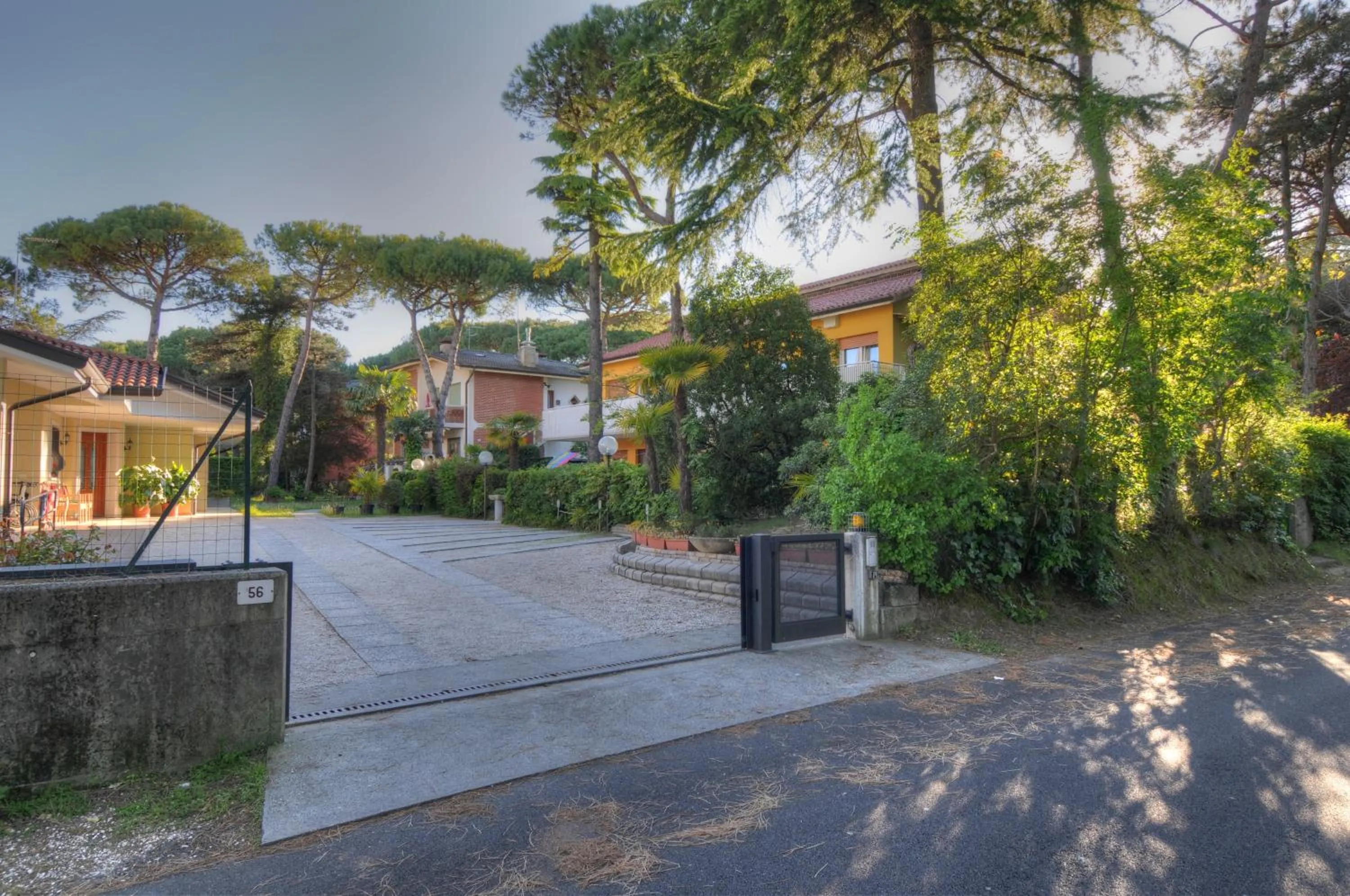 Facade/entrance in Residence Villa Laura