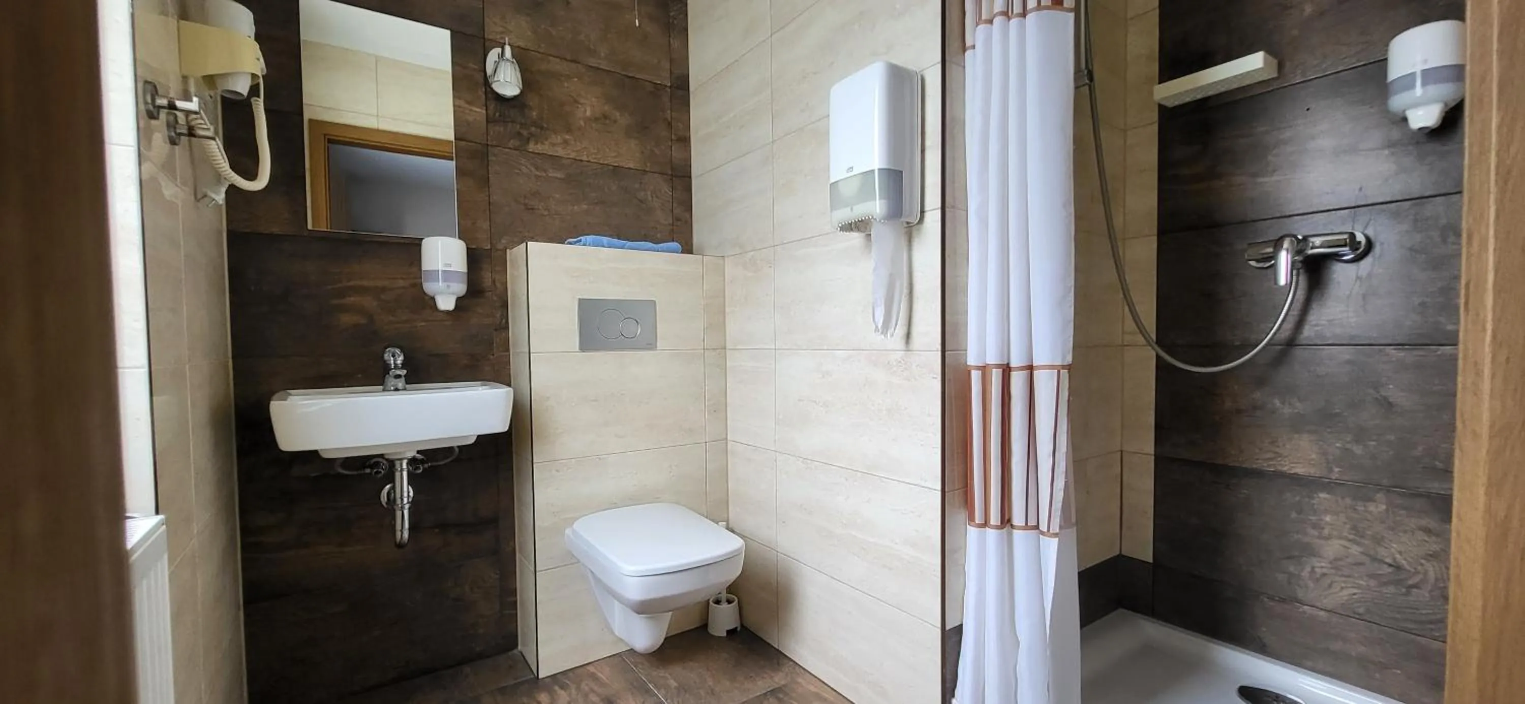 Shower in Smart2Stay Pod Lipami