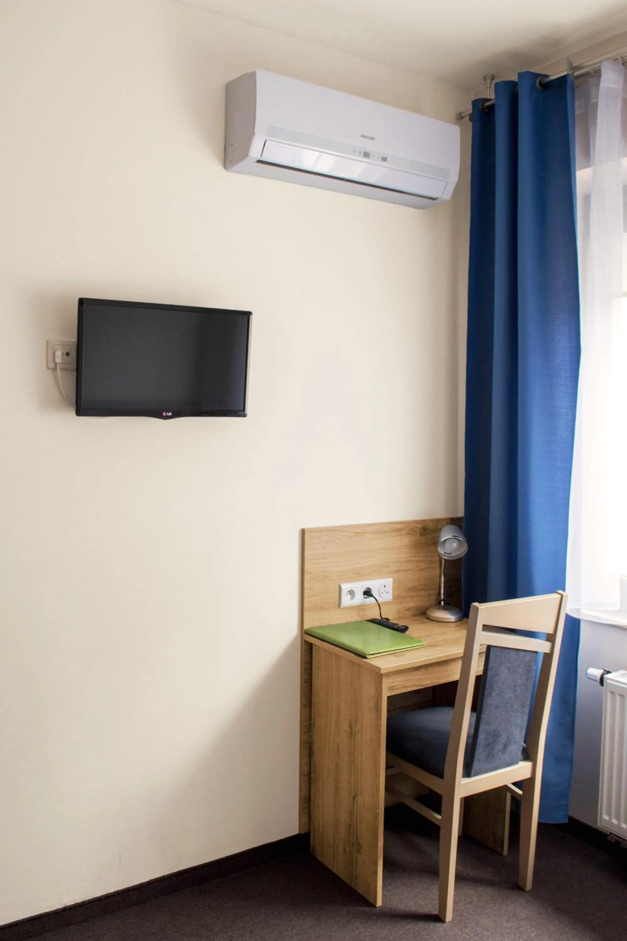 TV and multimedia in Smart2Stay Pod Lipami