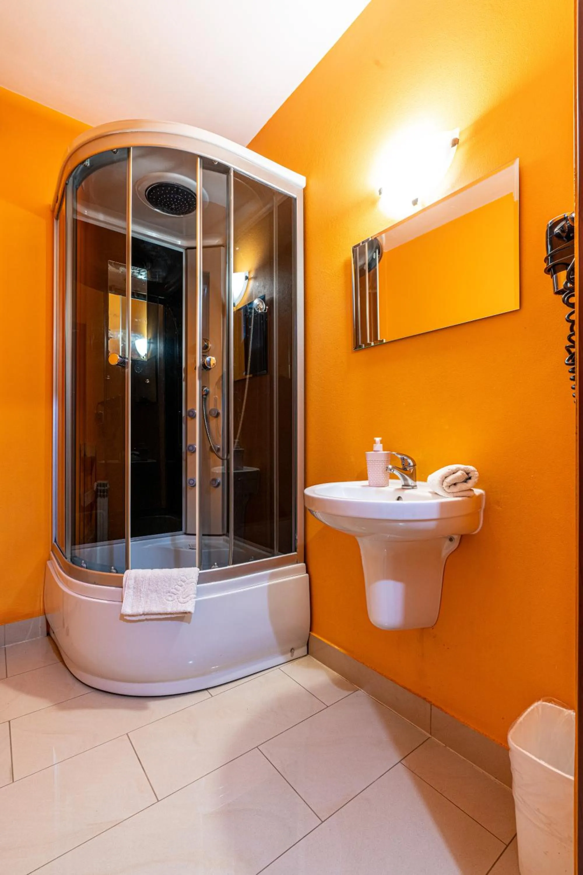 Shower in Leśny Dworek Biały Dunajec