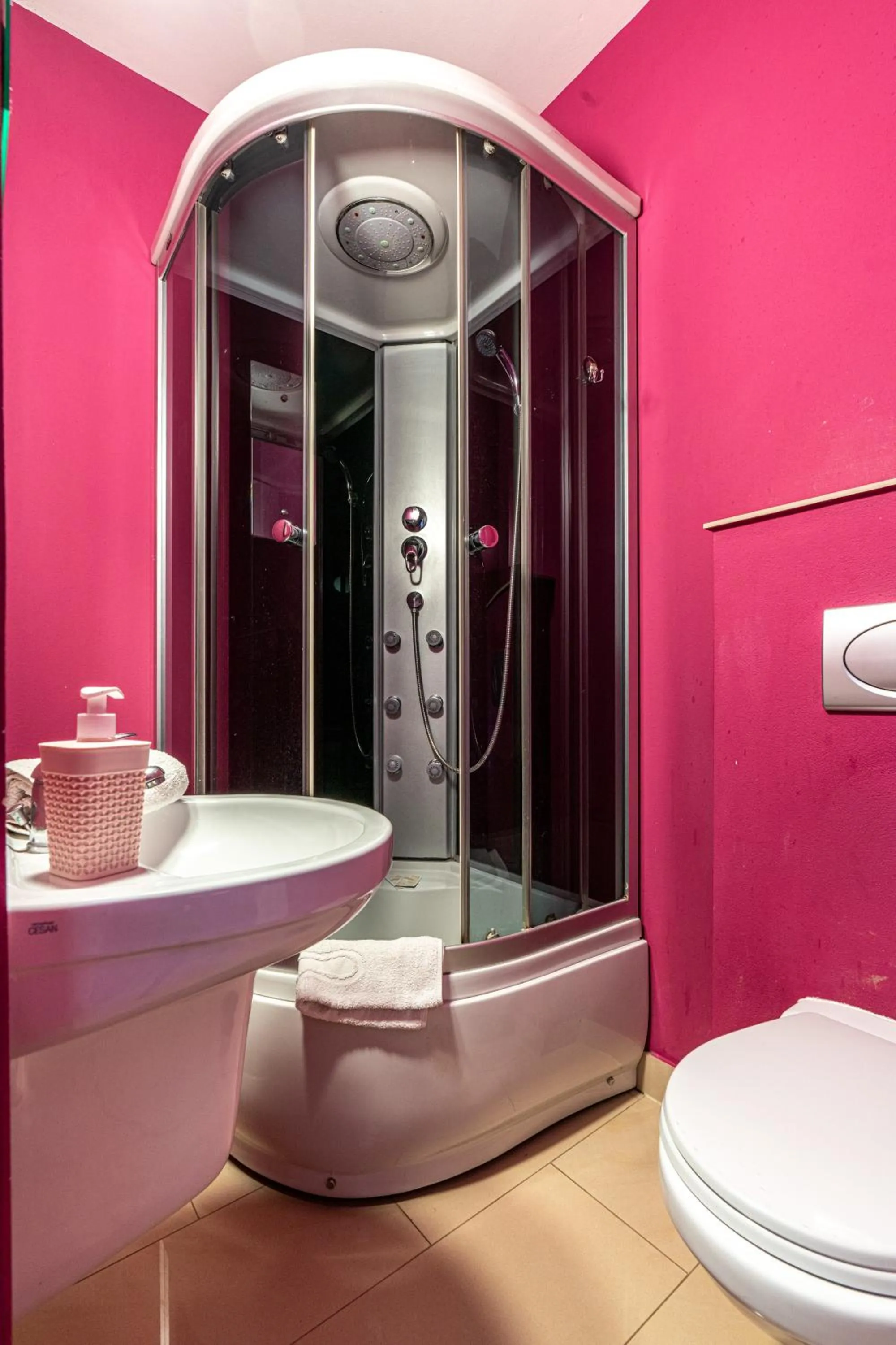 Shower in Leśny Dworek Biały Dunajec