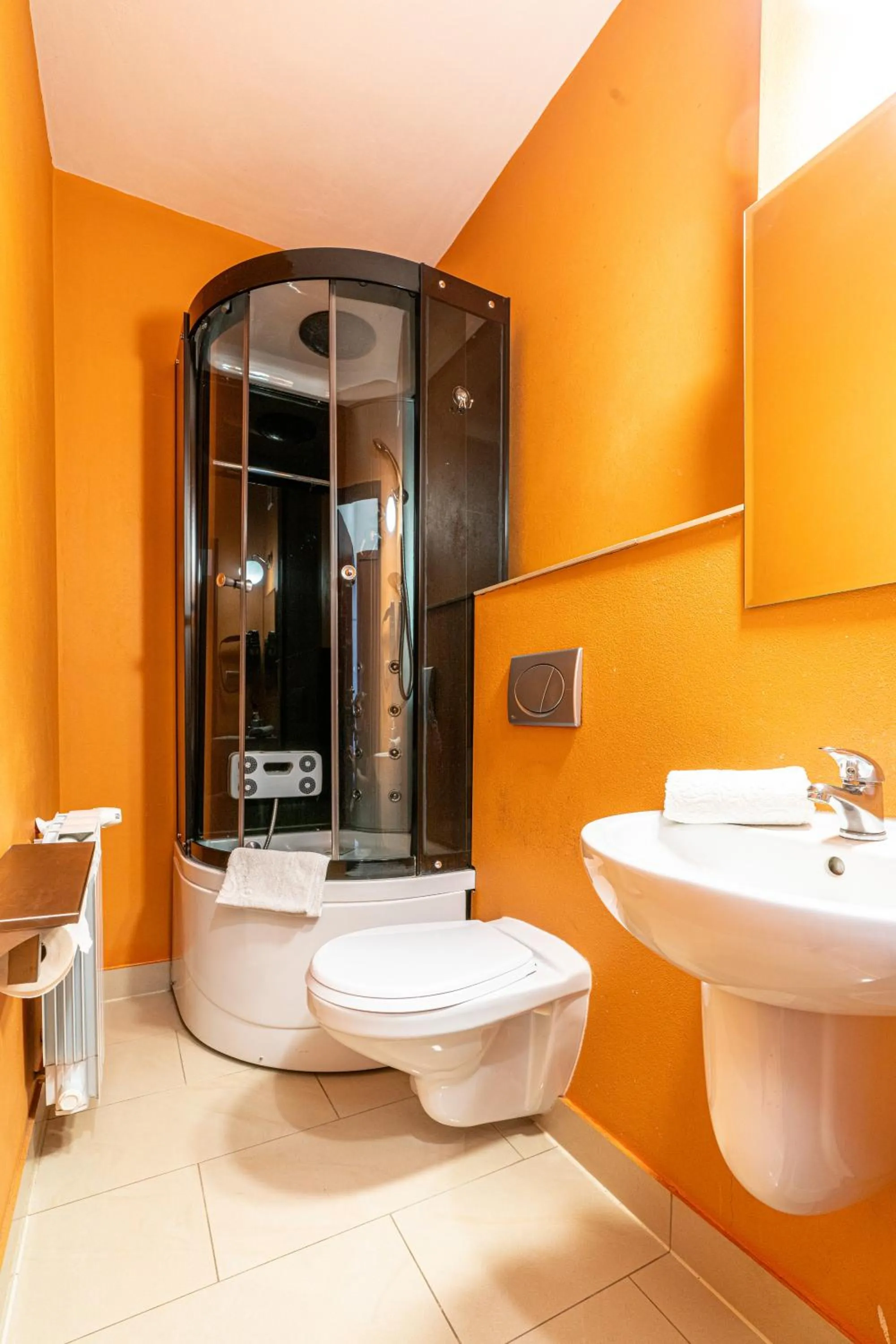 Shower in Leśny Dworek Biały Dunajec