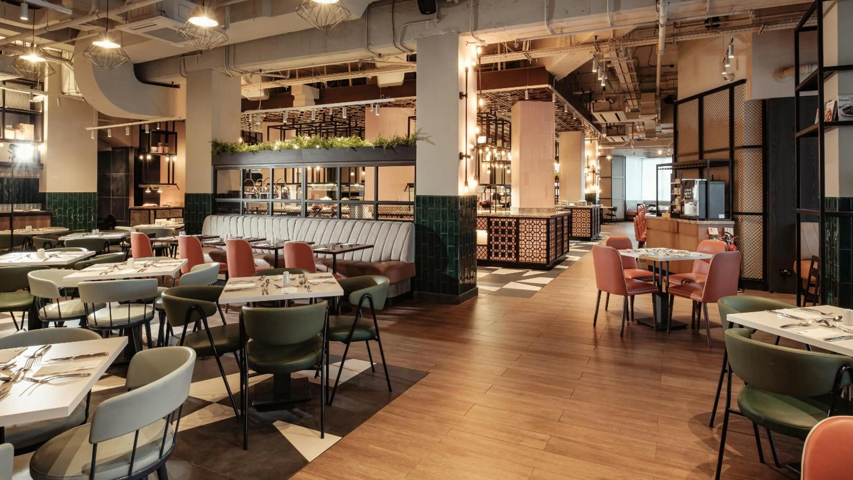 Restaurant/places to eat in AX ODYCY Hotel