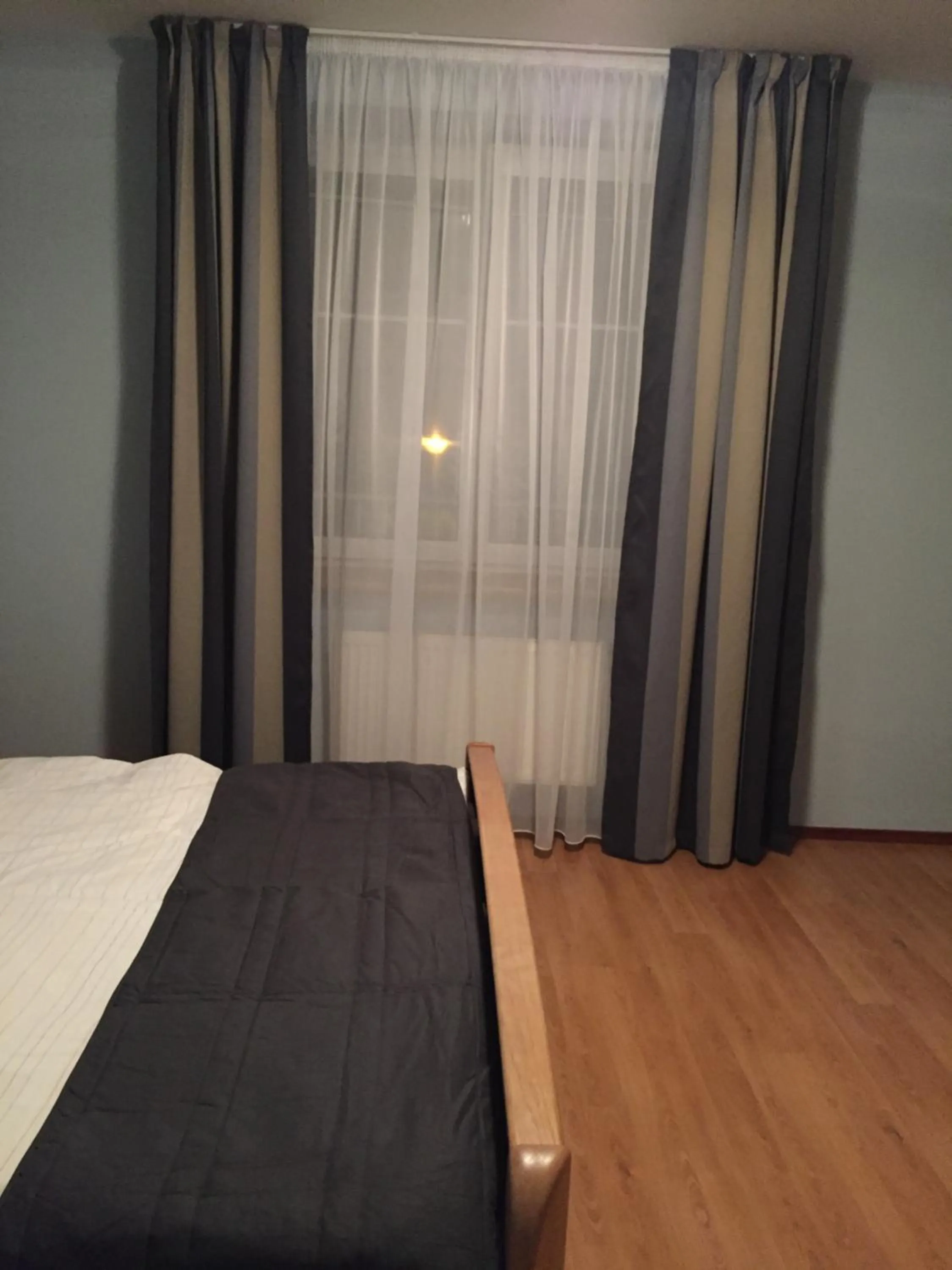 Bedroom, Bed in Hotel Atrium