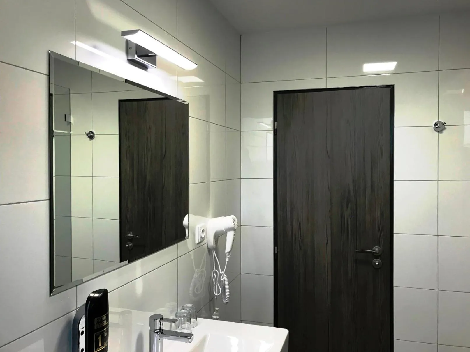 Bathroom in Hotel Atrium