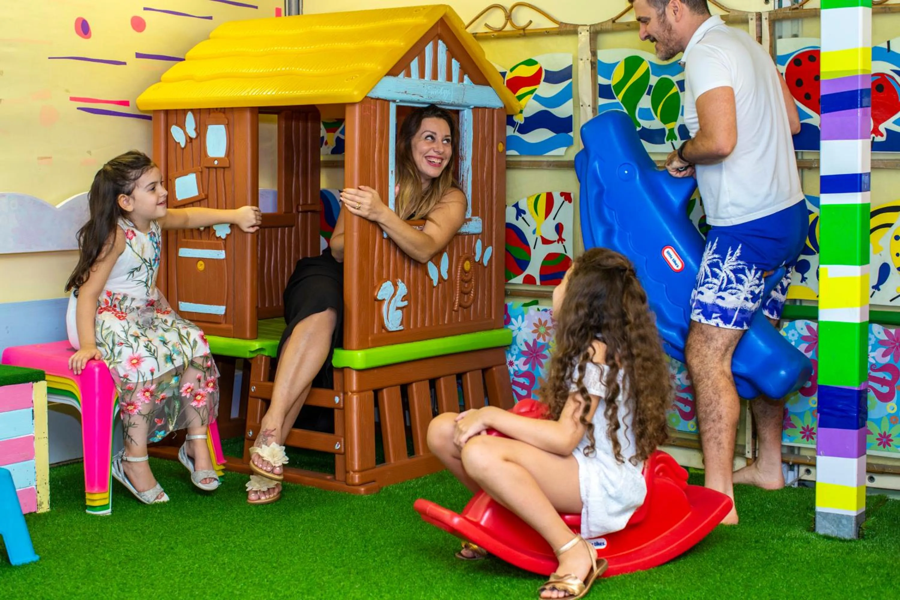 Day in Hotel Holland