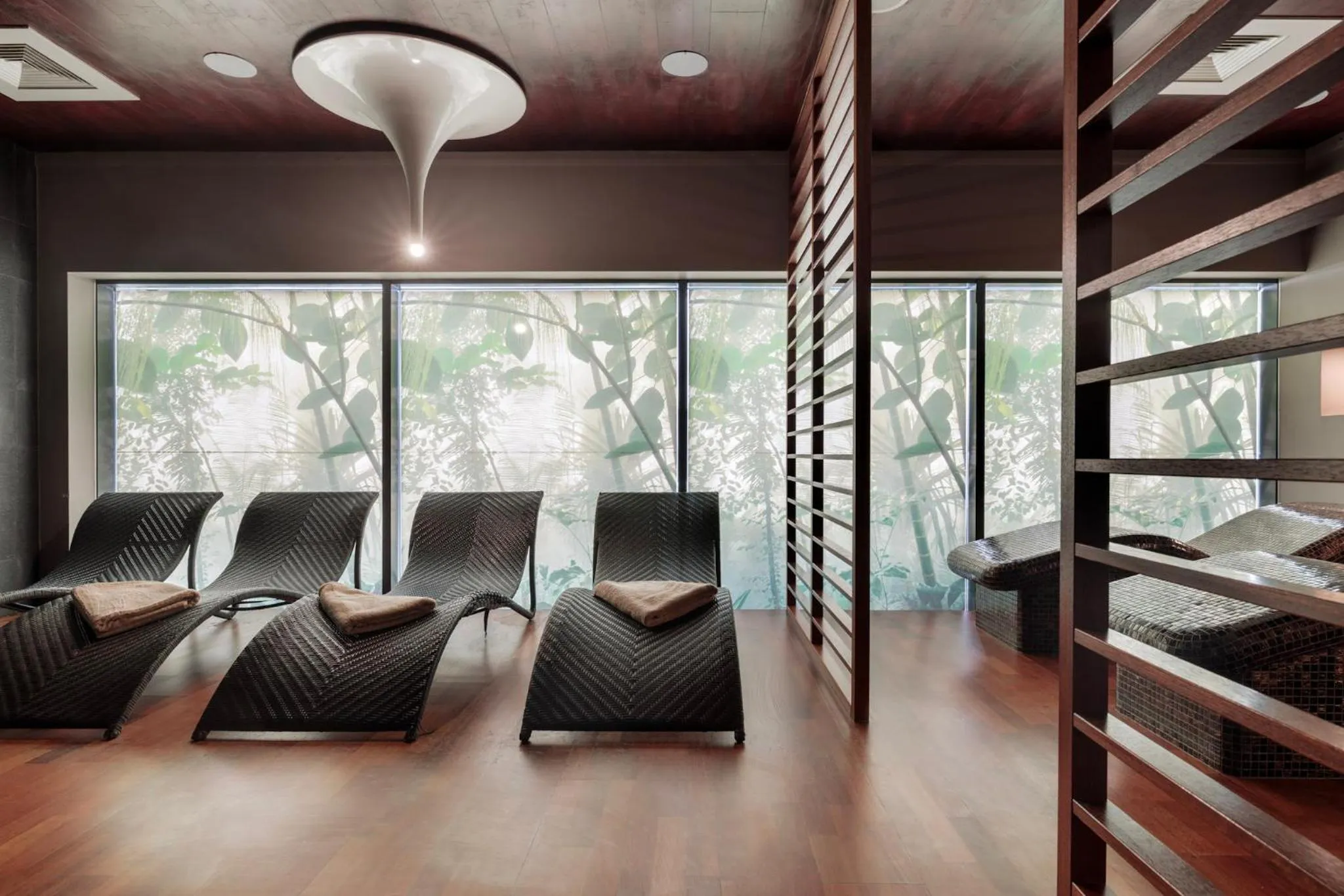 Spa and wellness centre/facilities in Marine Hotel by Zdrojowa