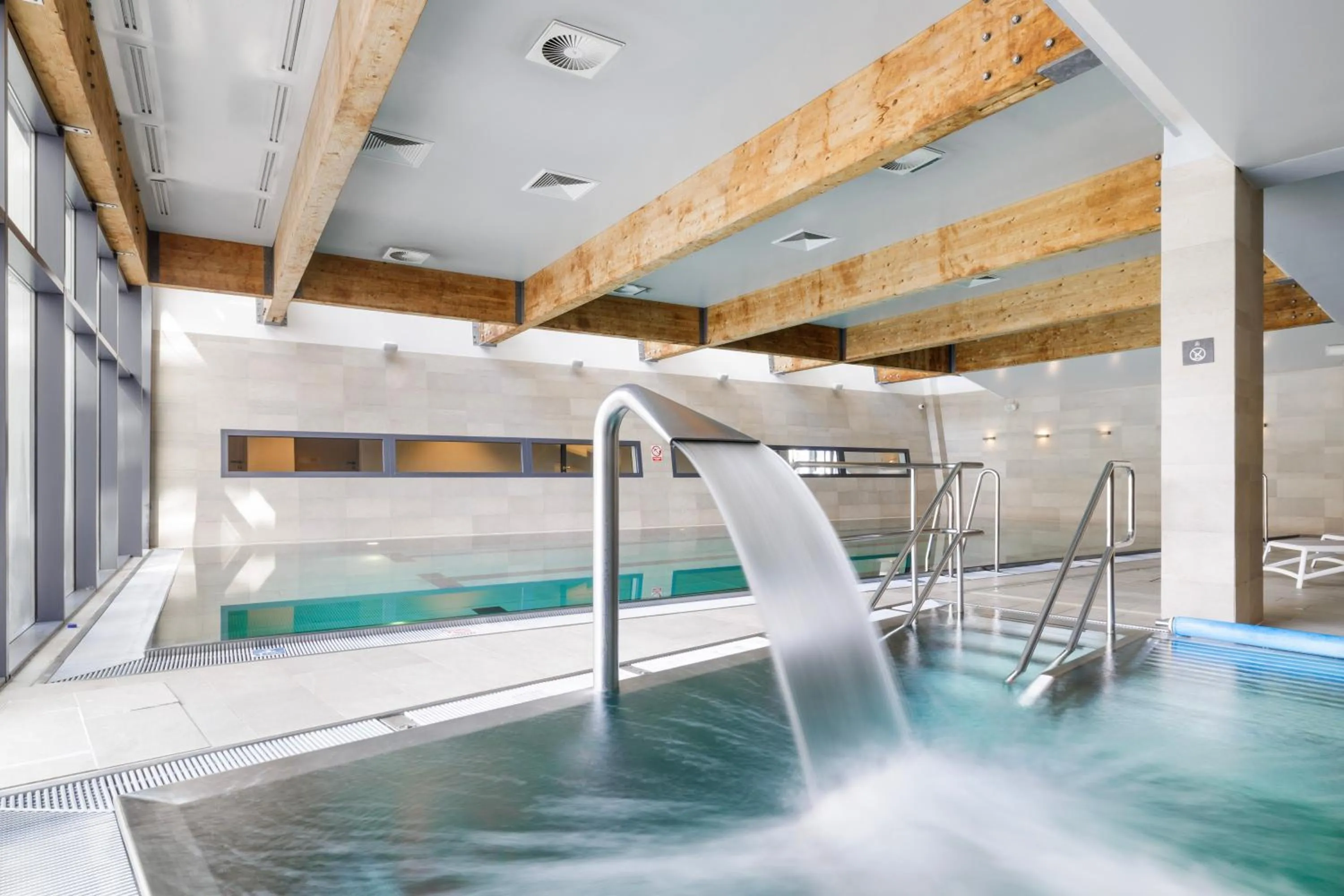 Swimming pool in Marine Hotel by Zdrojowa