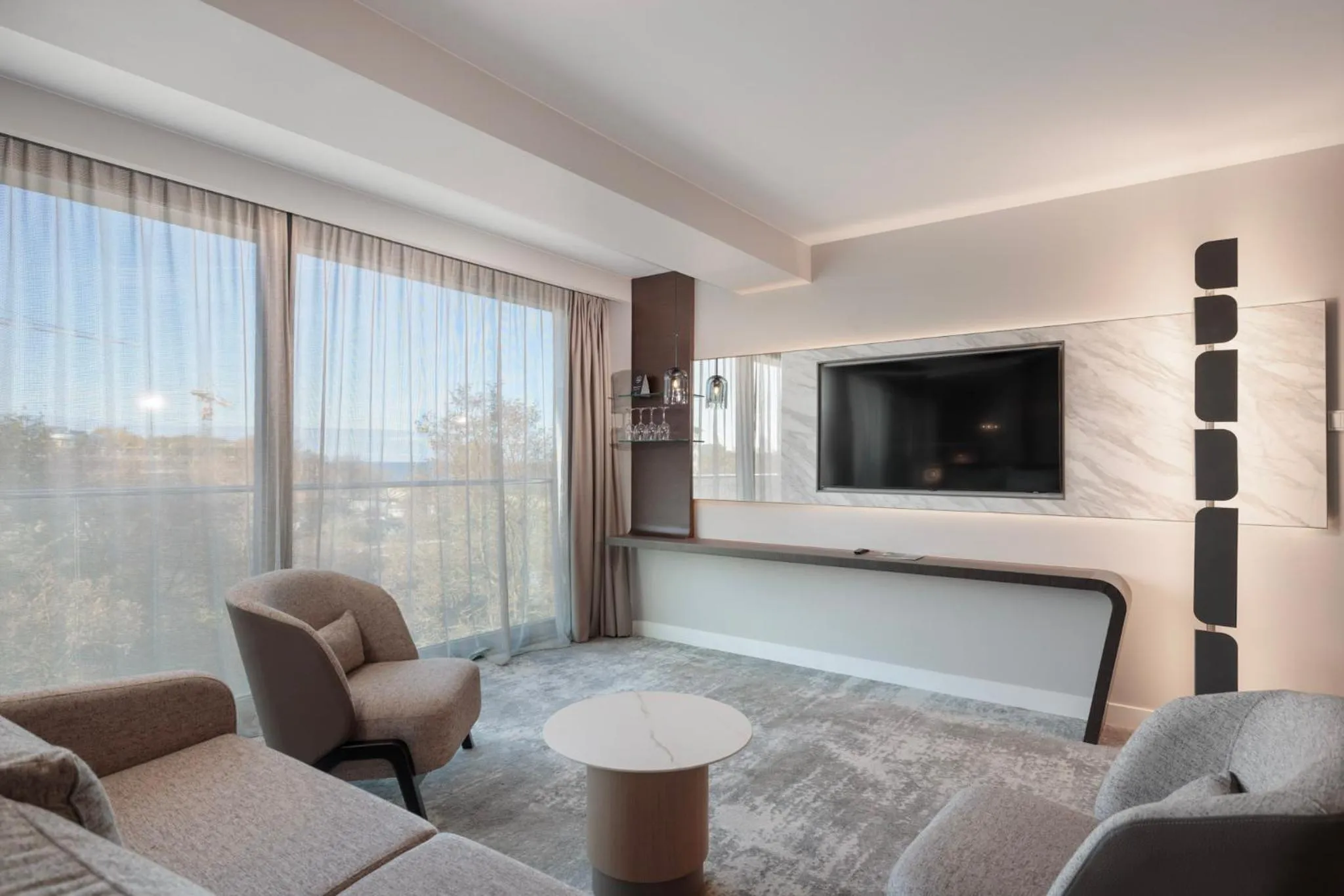 Communal lounge/ TV room in Marine Hotel by Zdrojowa