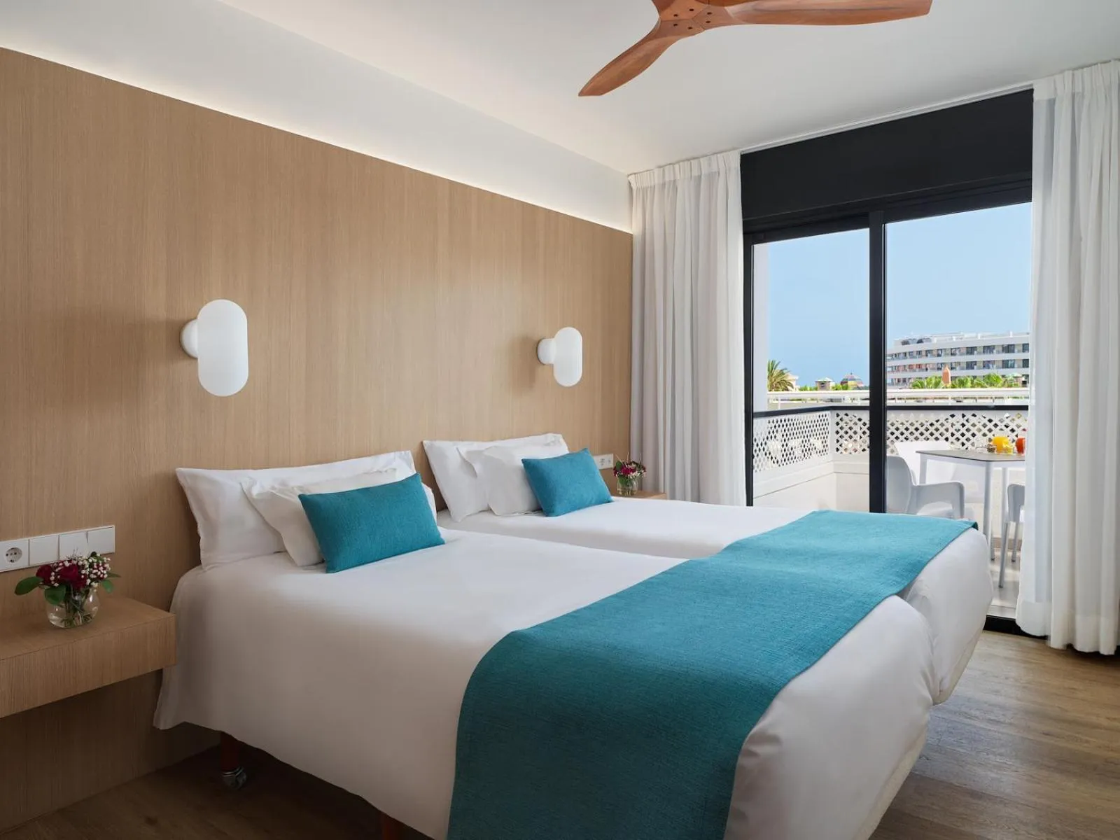 Bed in Hotel Parque La Paz