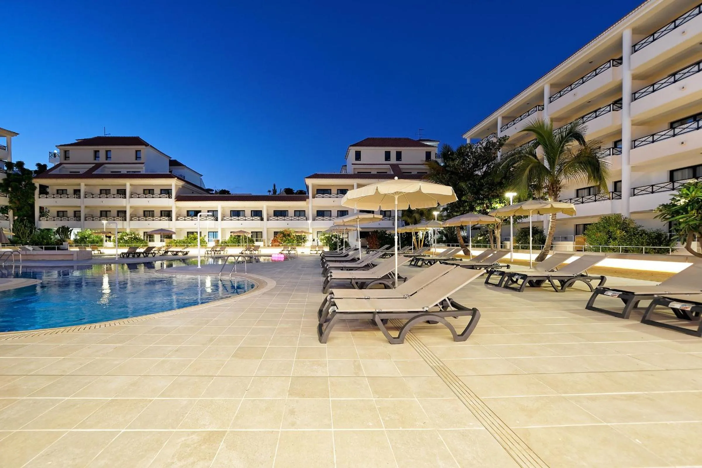 Swimming pool in Hotel Parque La Paz