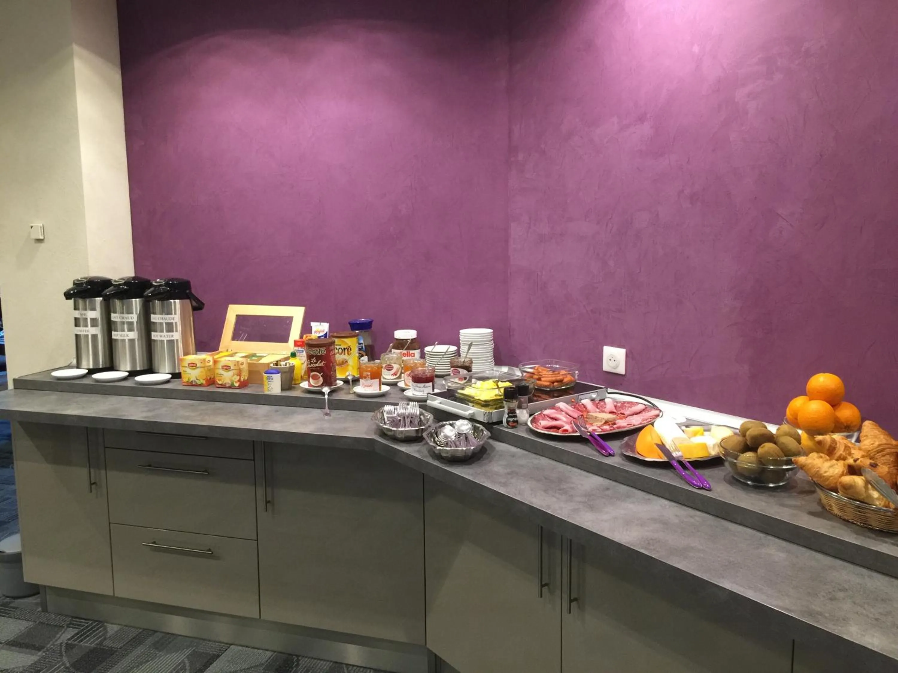 Buffet breakfast in Hotel Chiffre