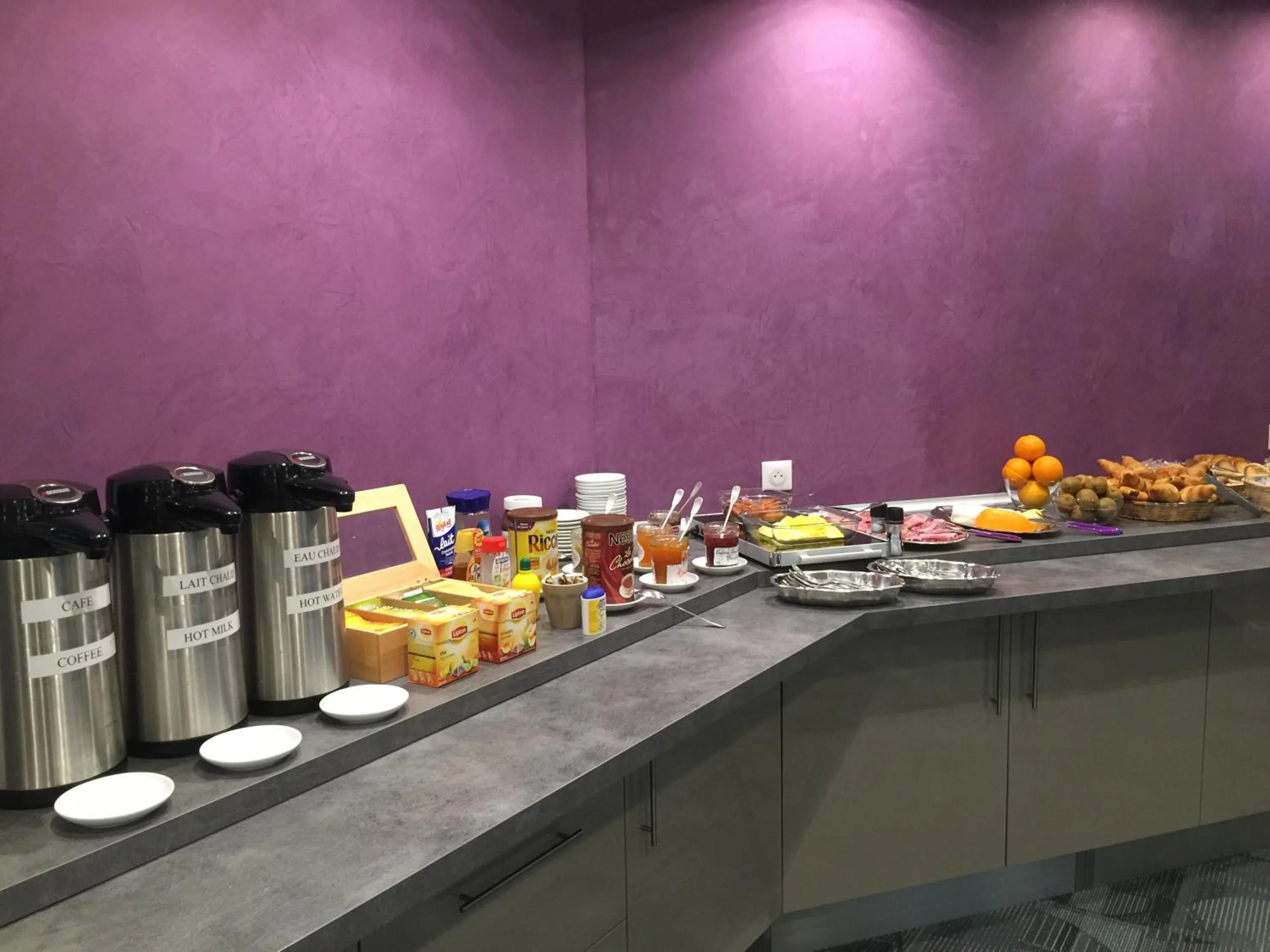 Buffet breakfast in Hotel Chiffre