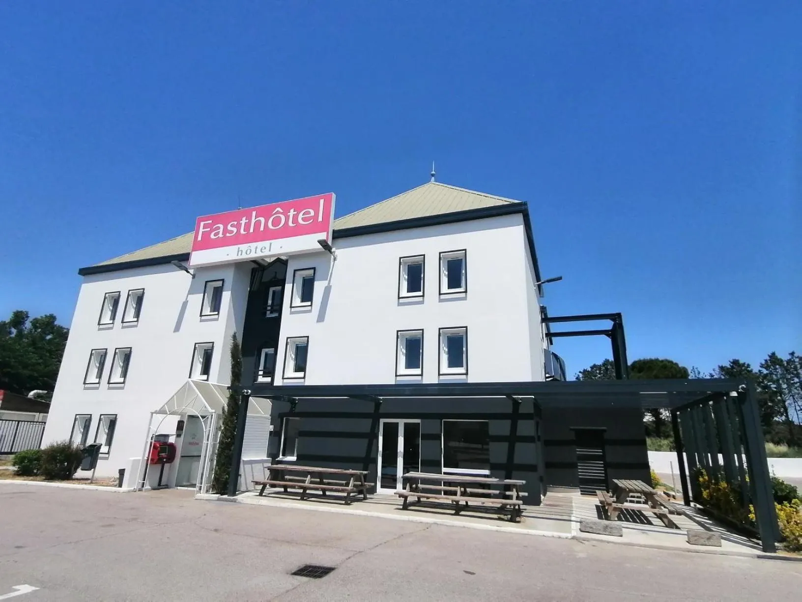 Property building in FastHotel Montpellier Ouest - Un Hôtel FH Classic