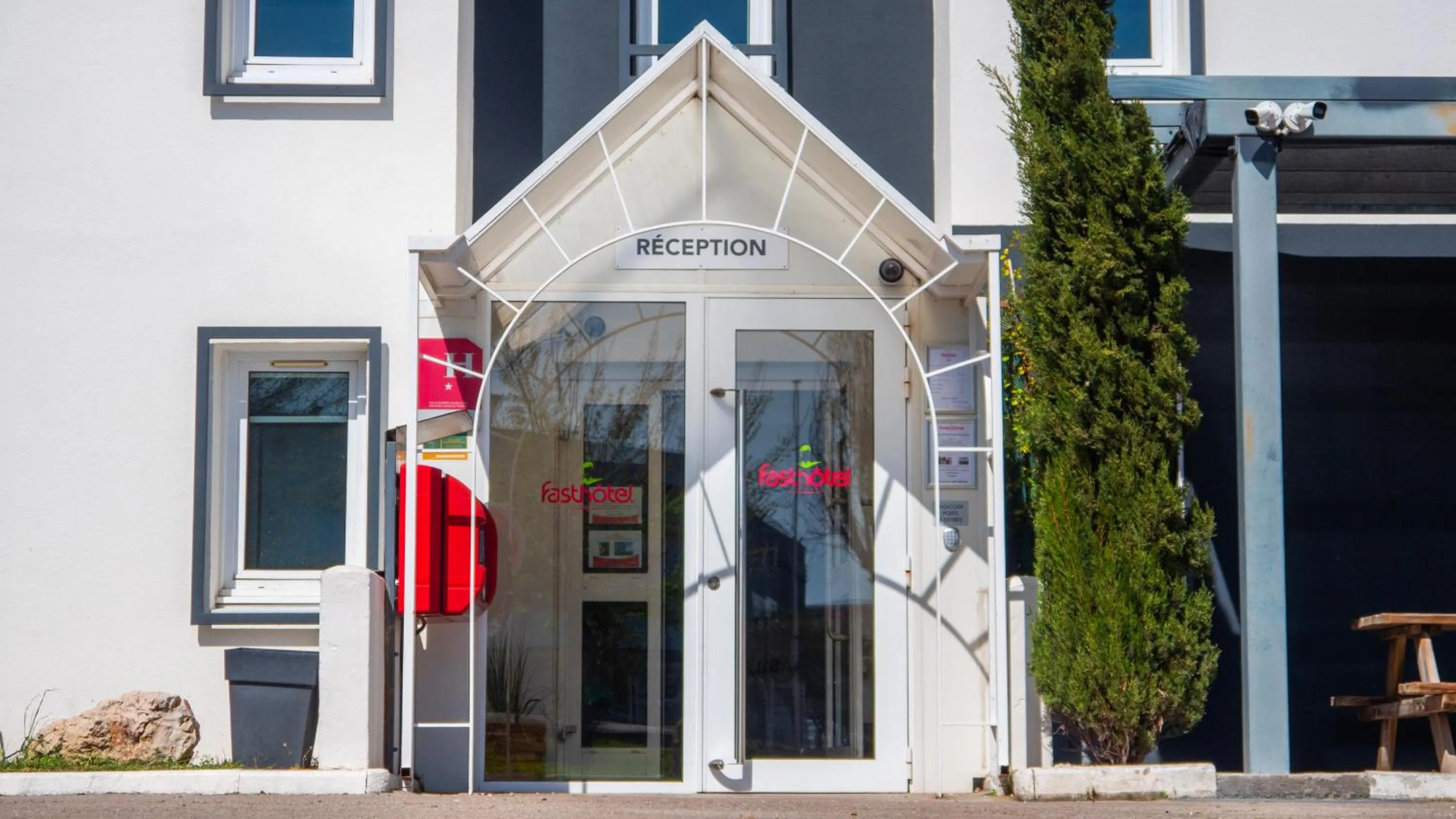Property building in FastHotel Montpellier Ouest - Un Hôtel FH Classic