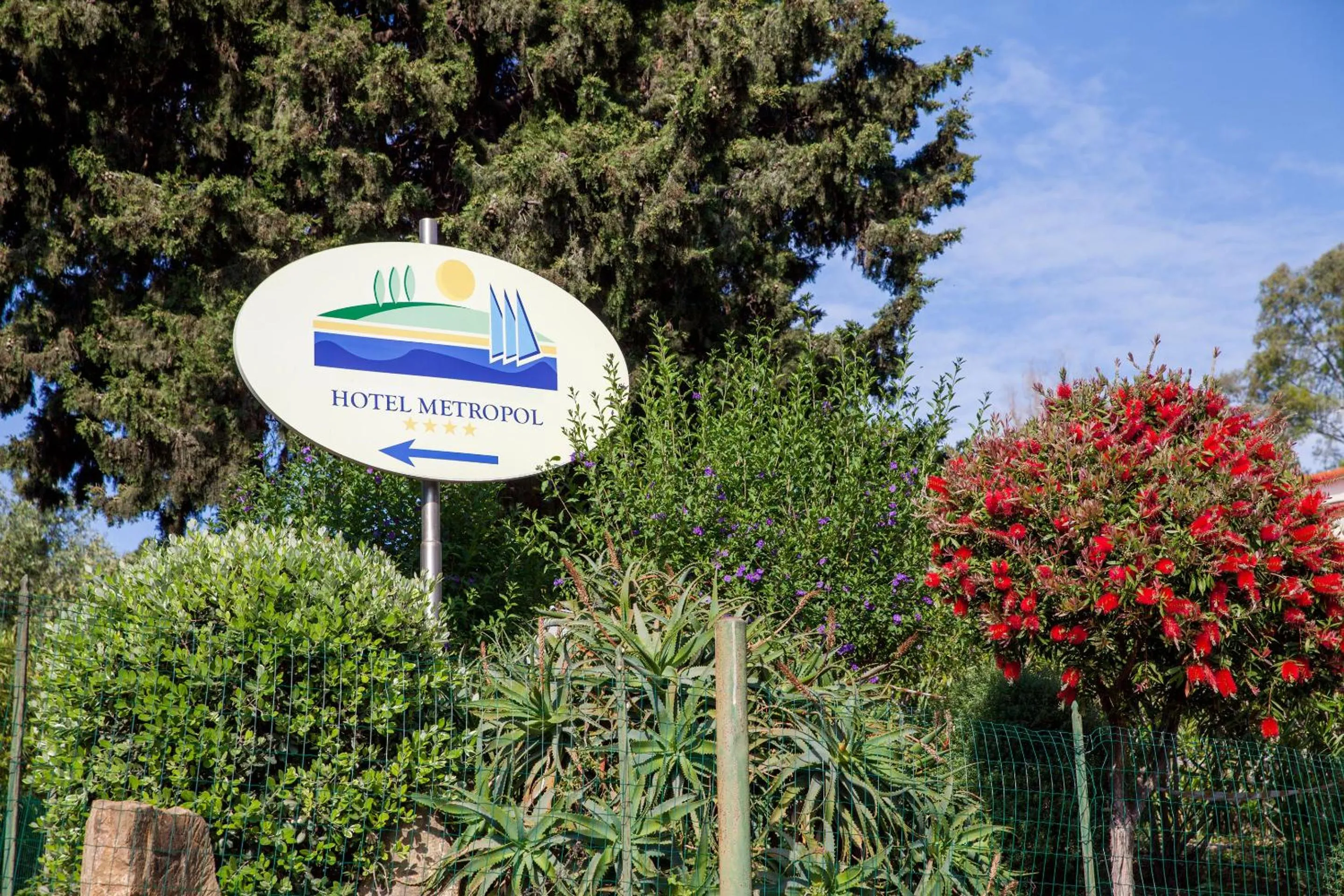 Property logo or sign in Hotel Metropol