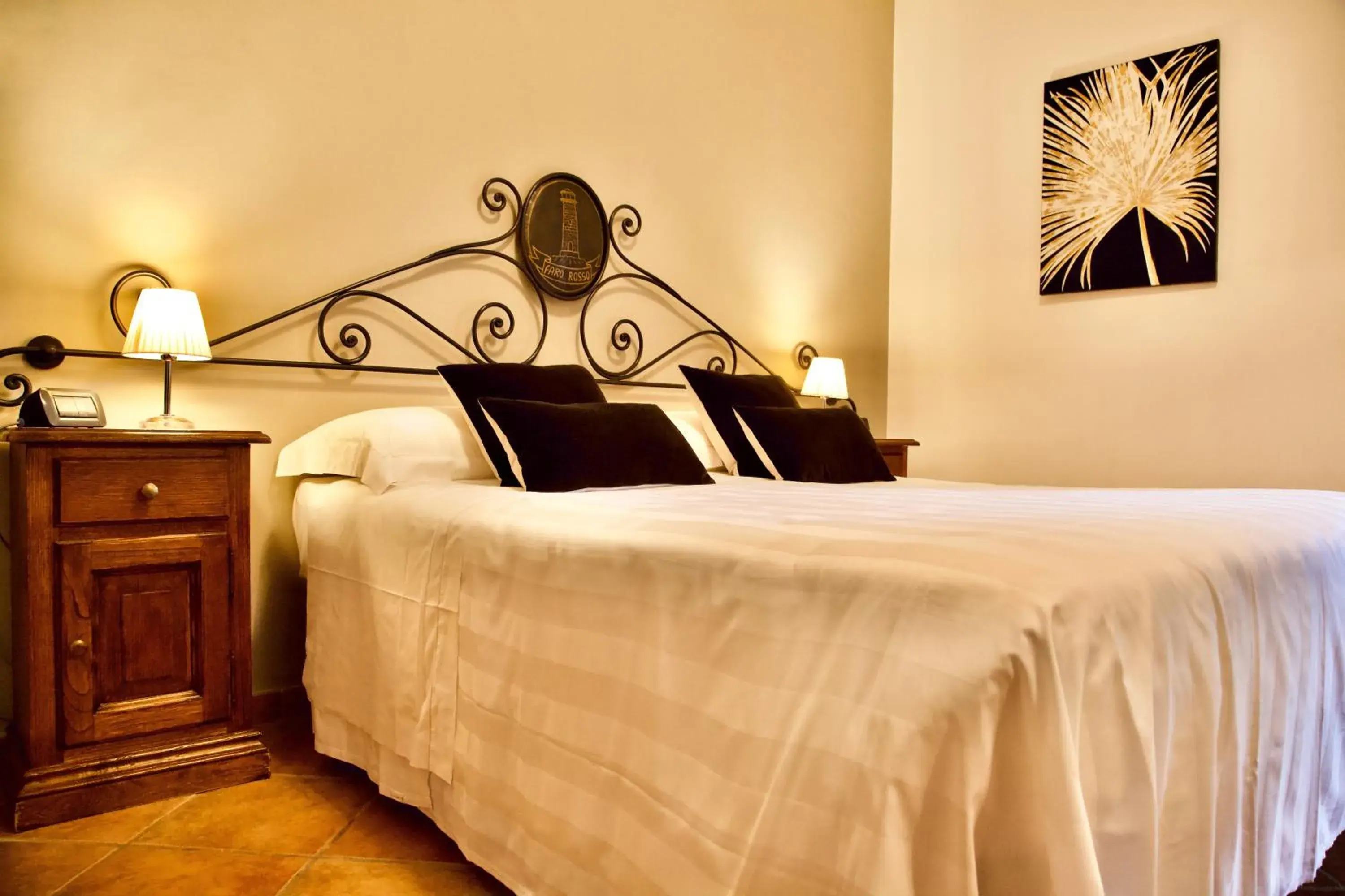 Double Room in Faro Rosso Double Room in Faro Rosso