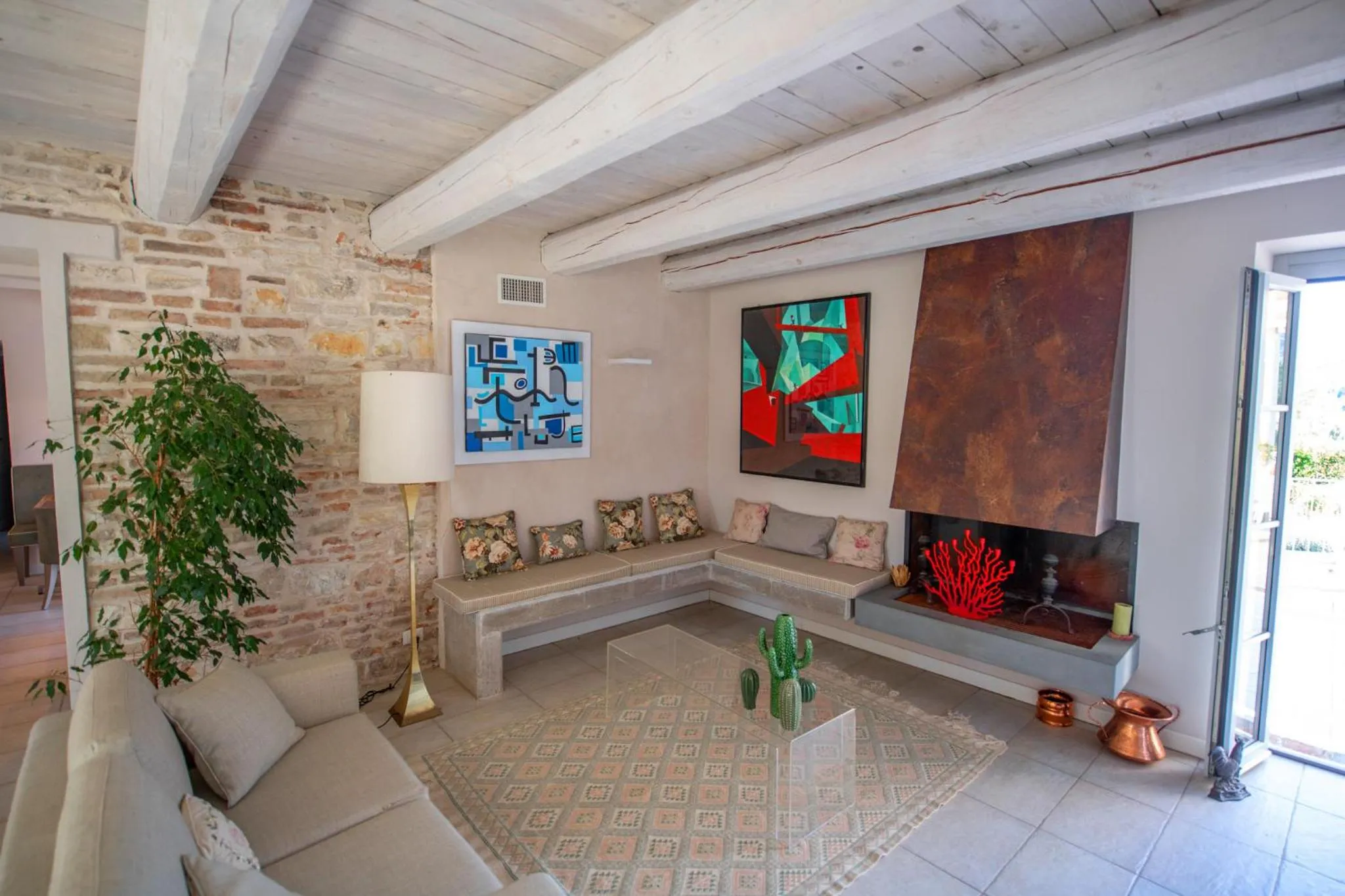 Lobby or reception in Agromarino