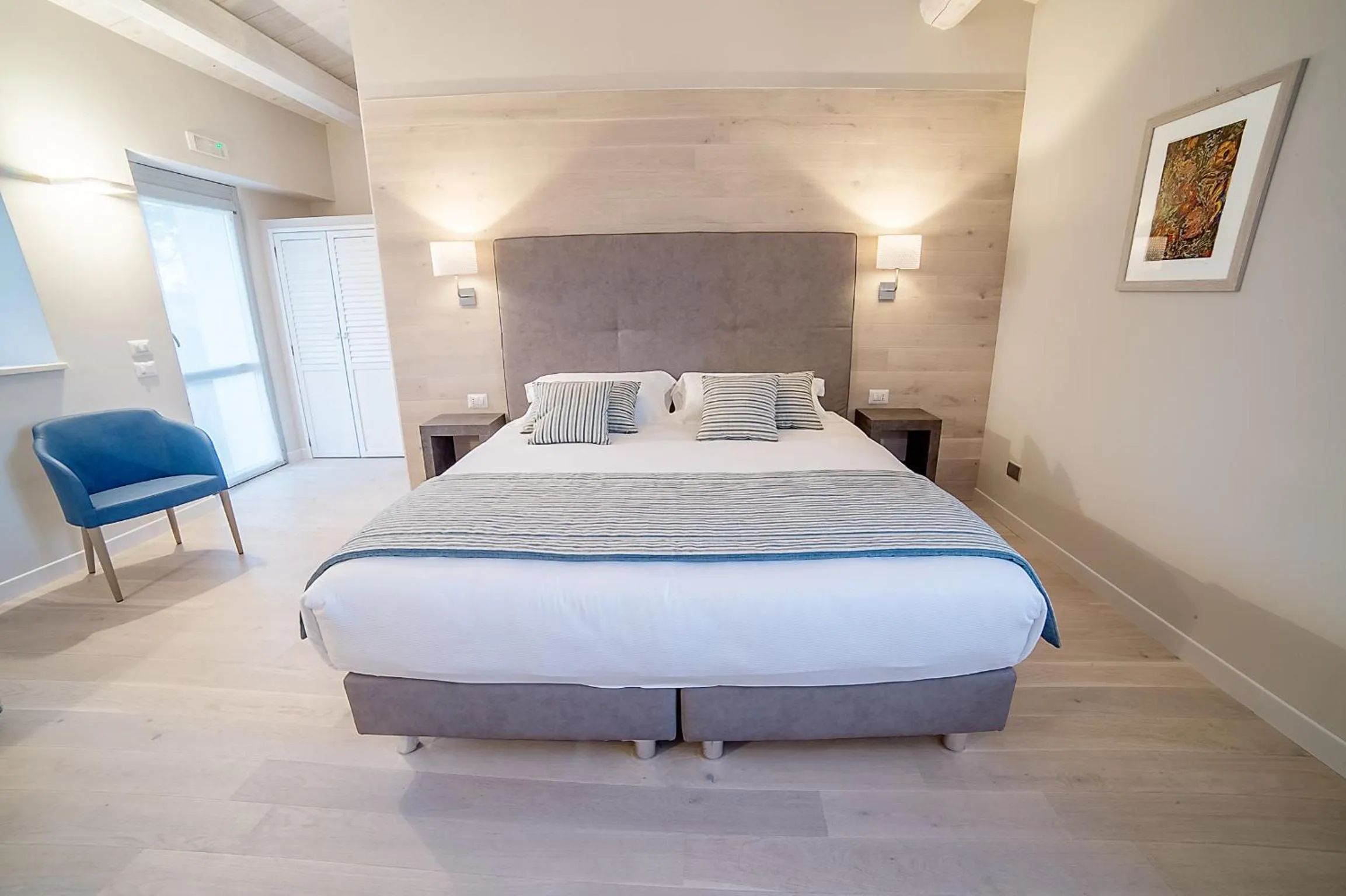 Photo of the whole room, Bed in Agromarino