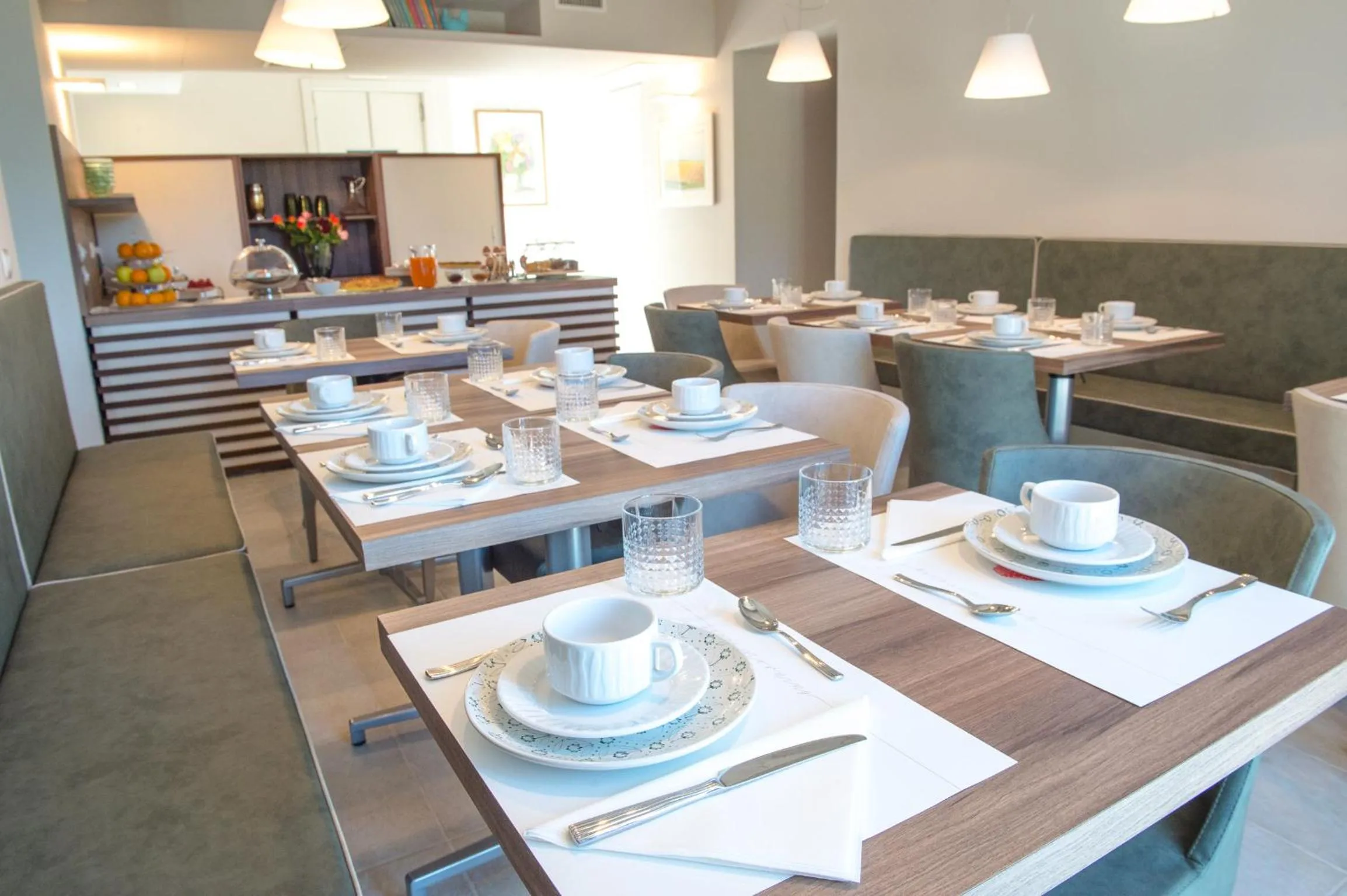 Restaurant/places to eat in Agromarino