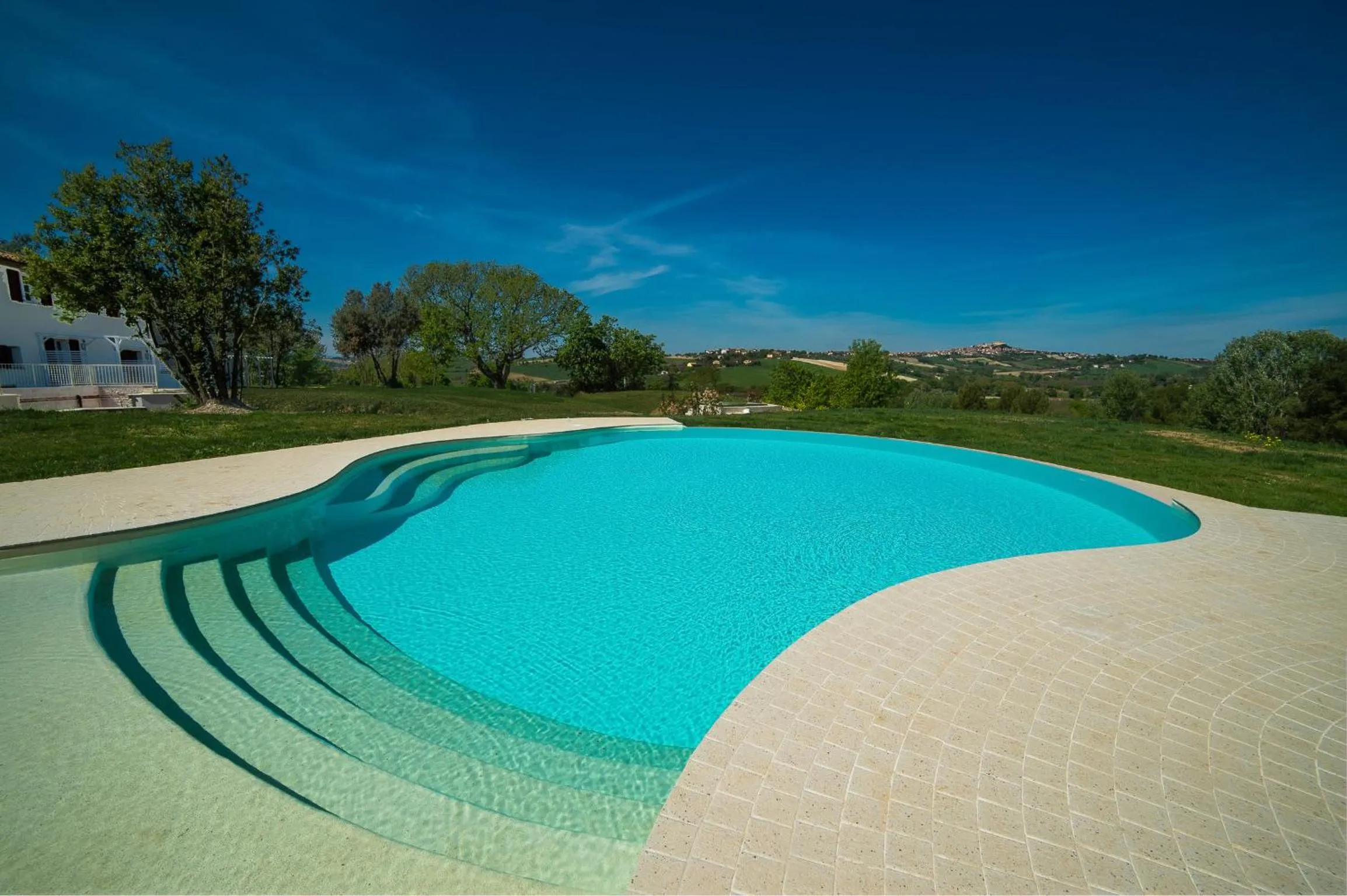 Swimming pool in Agromarino