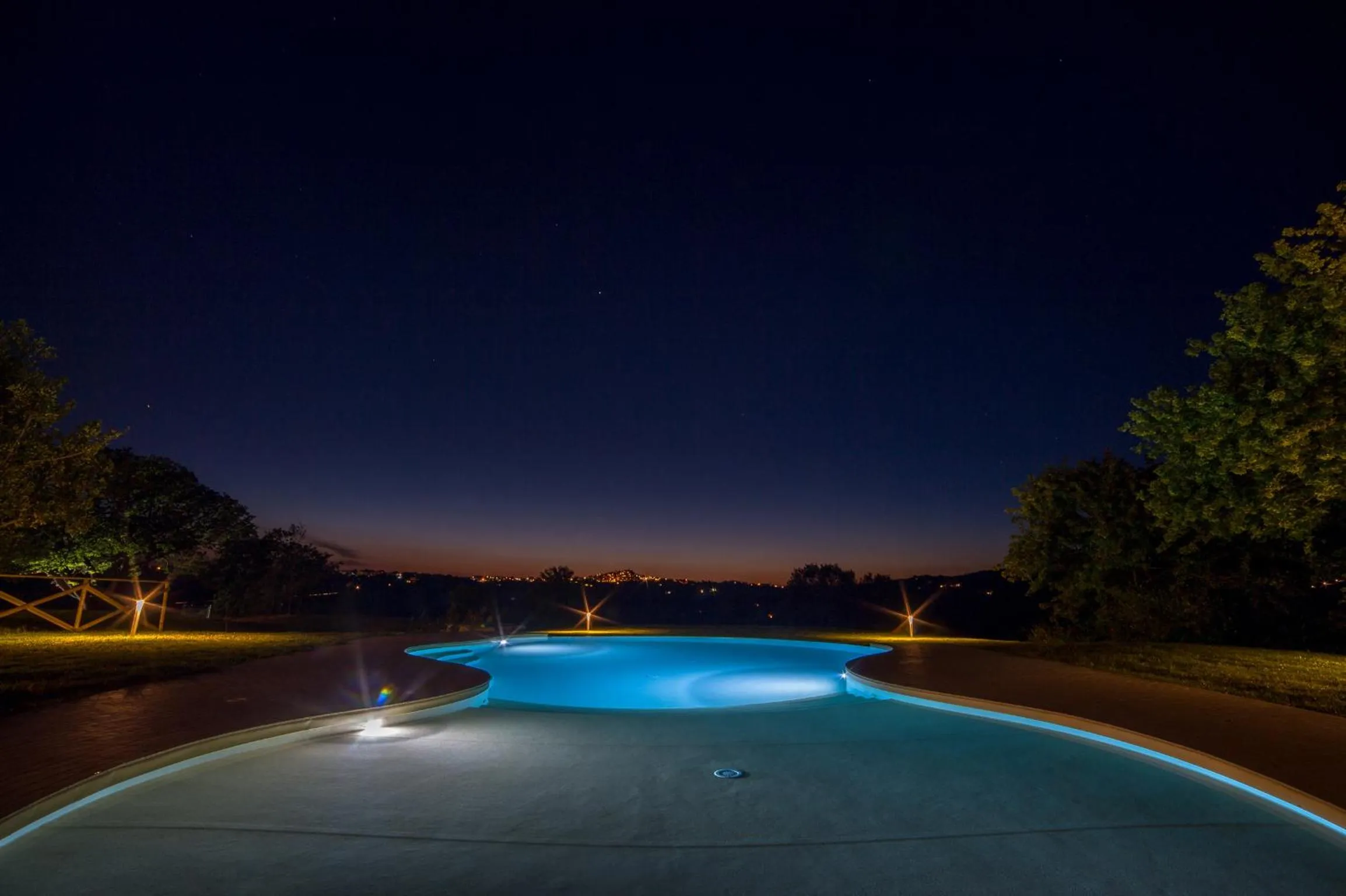 Property building in Agromarino