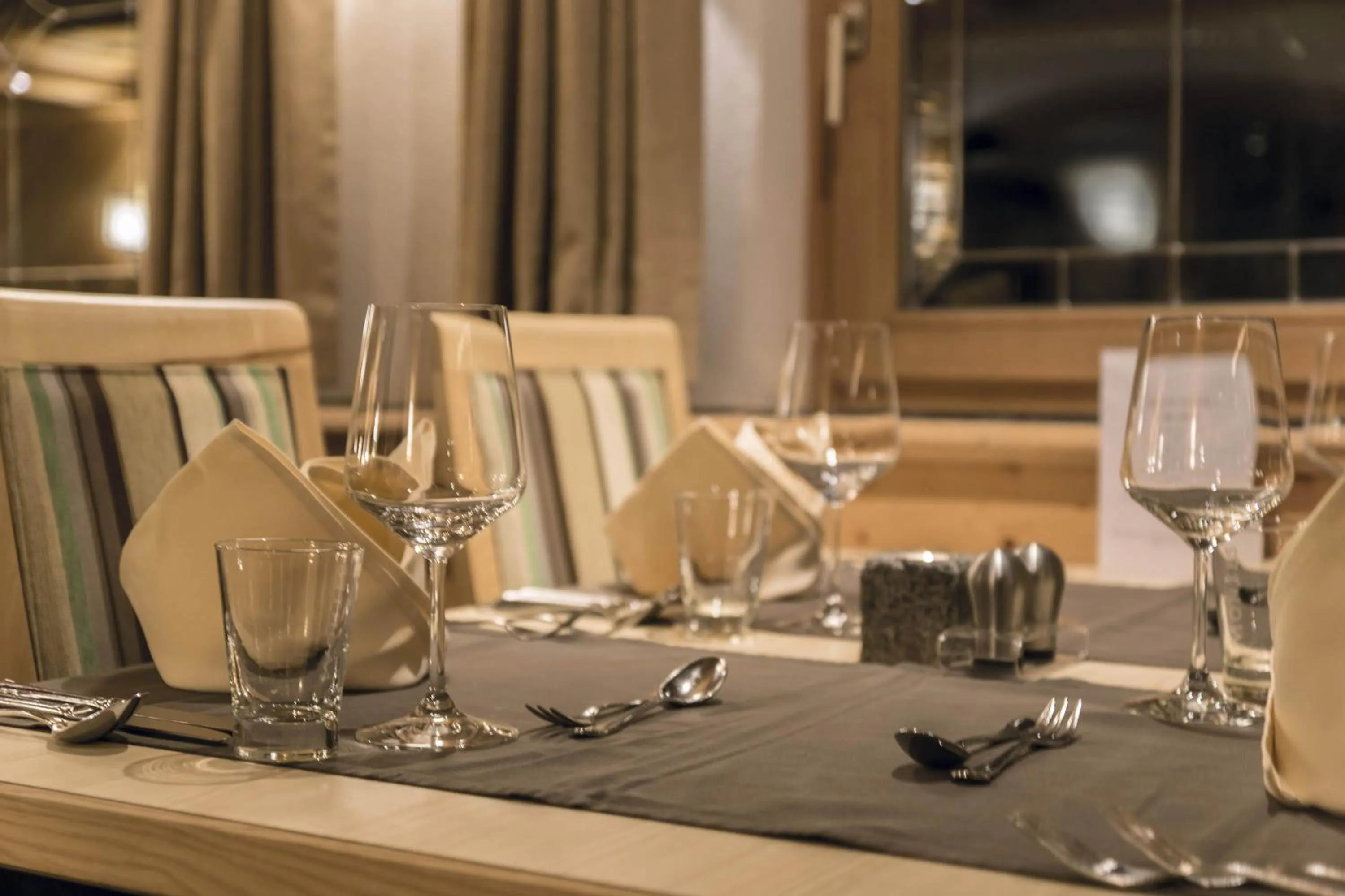 Restaurant/places to eat in Hotel des Alpes