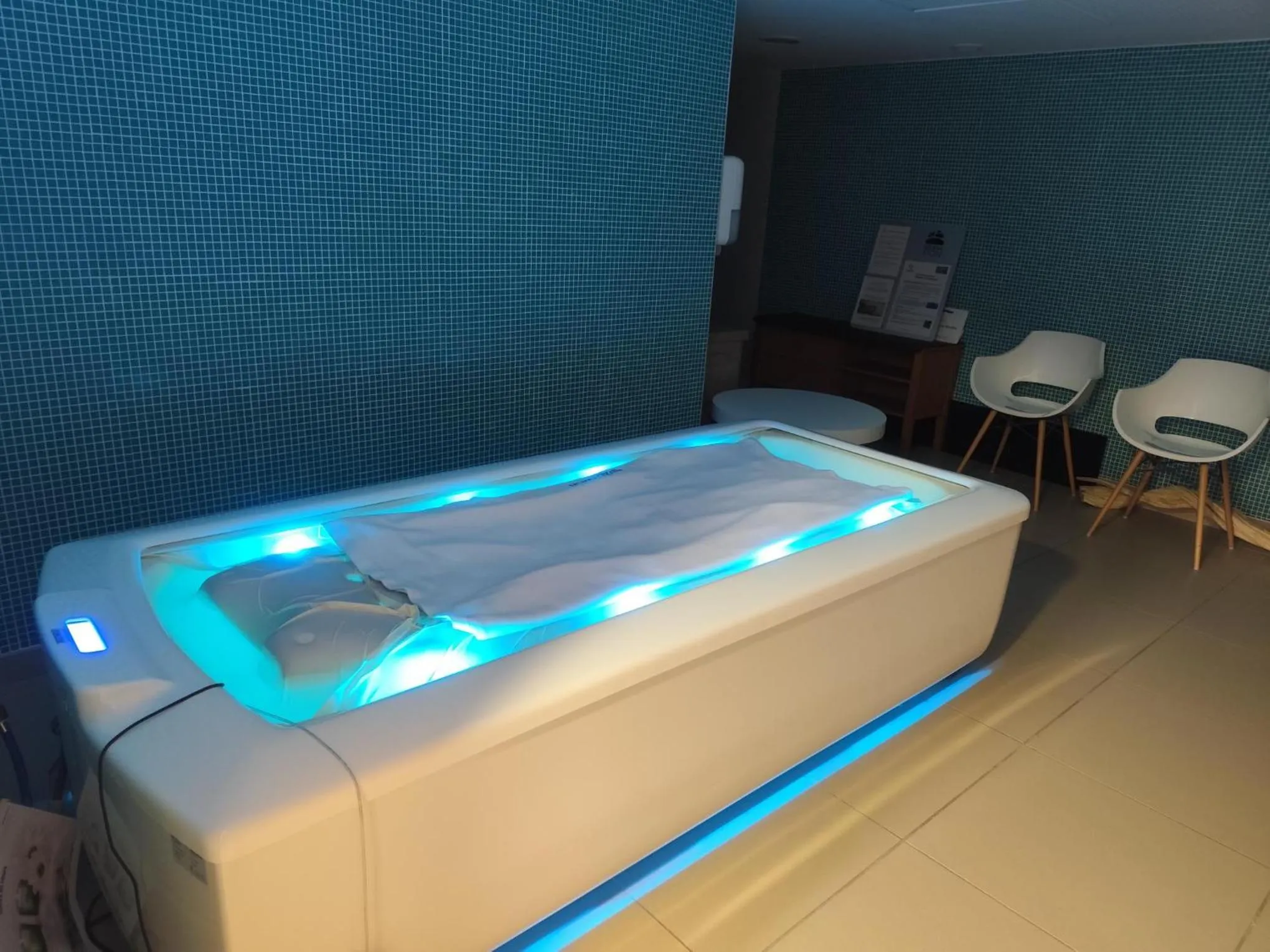 Spa and wellness centre/facilities in Domitys Les Gréements d'Or - résidence séniors