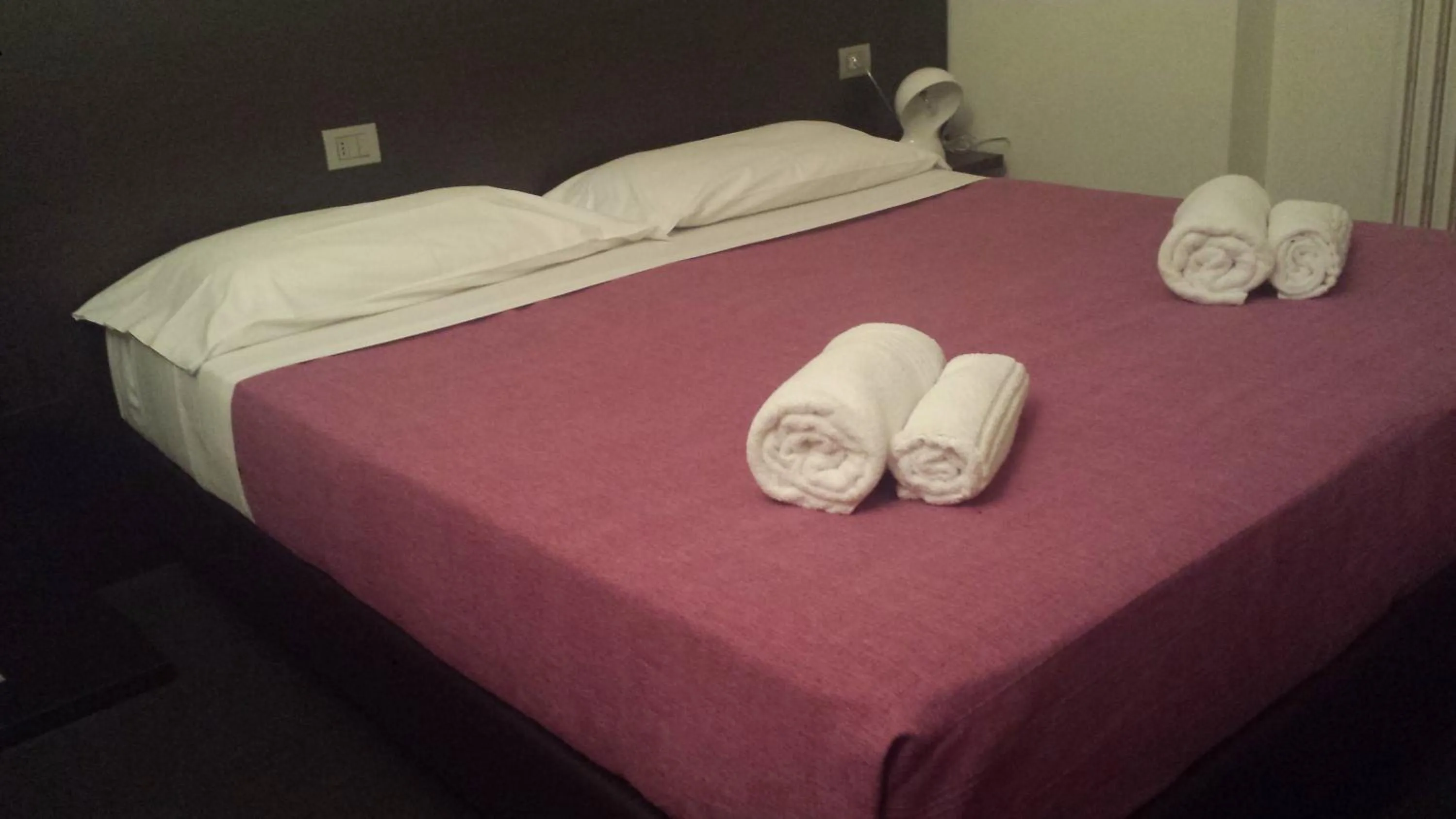 Bed in Hotel Firenze