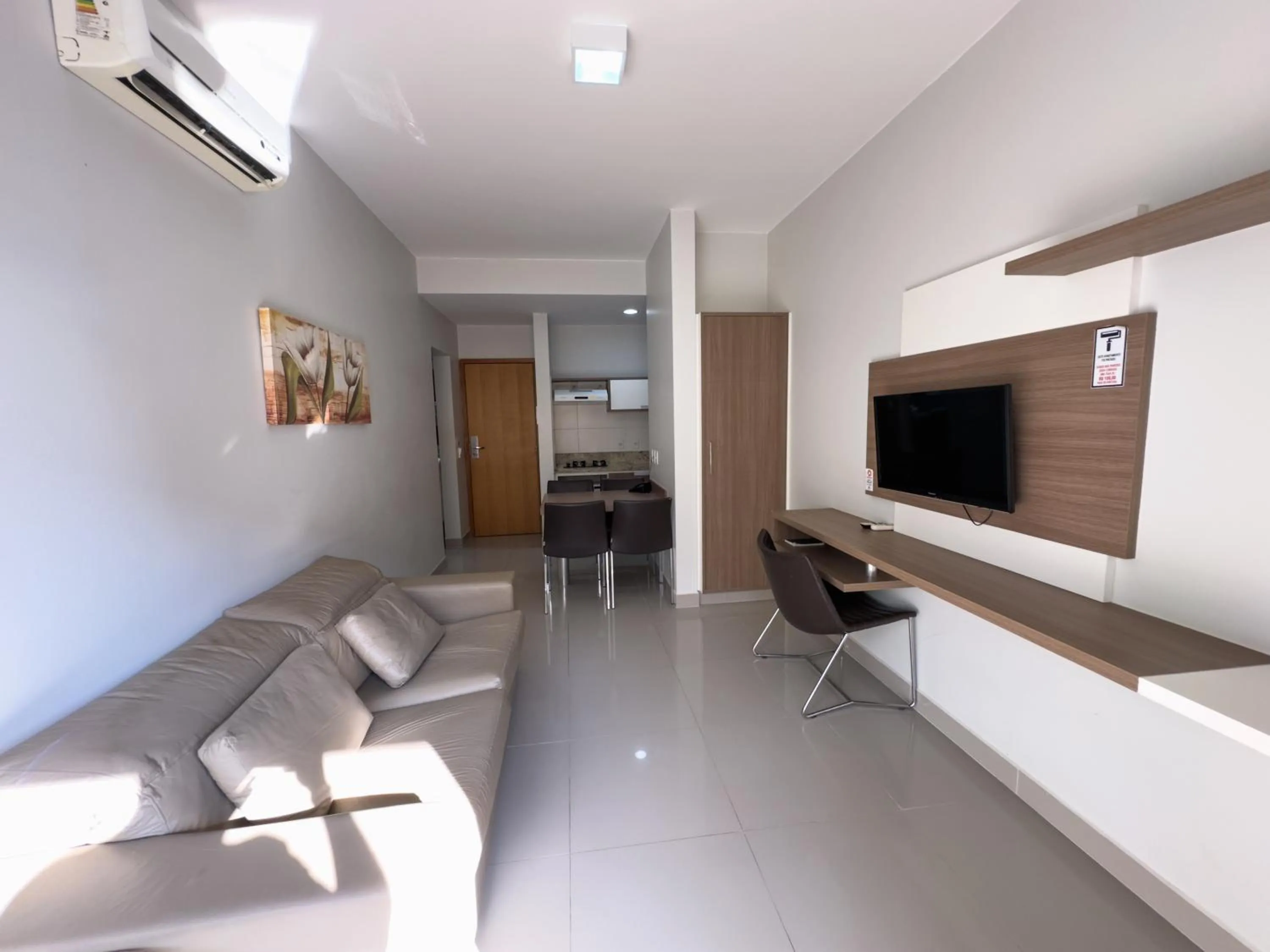 Communal lounge/ TV room in Marina Flat - OFICIAL