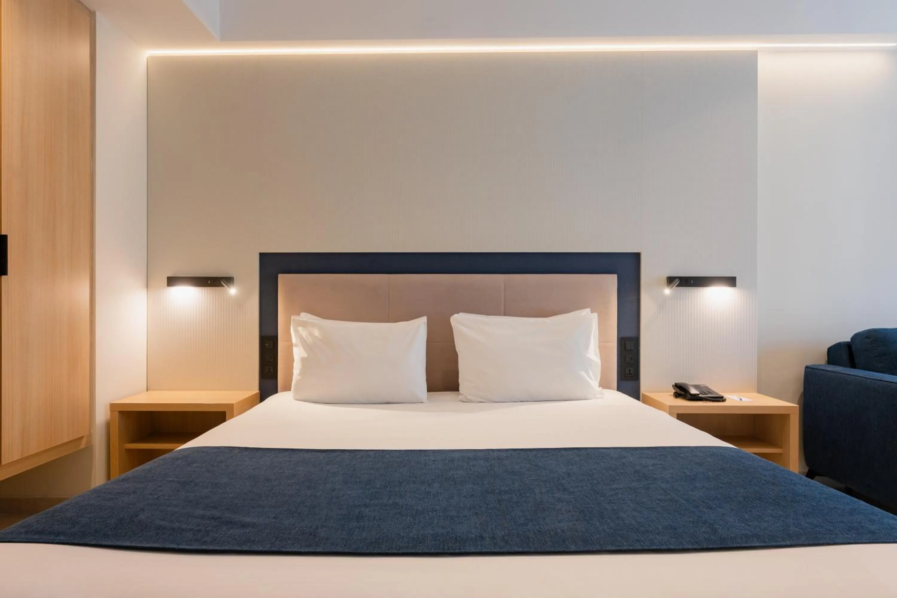 Bedroom, Bed in Maritim Antonine Hotel & Spa