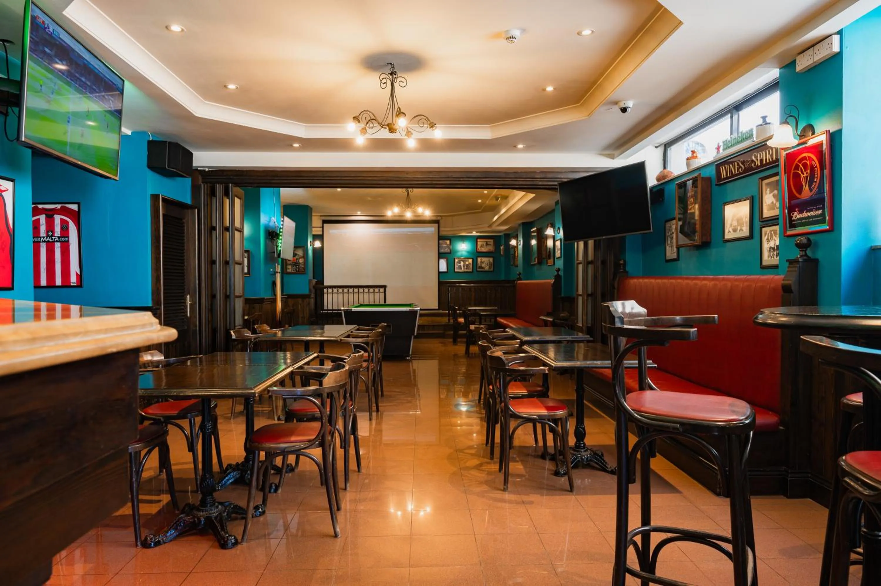 Lounge or bar in Maritim Antonine Hotel & Spa