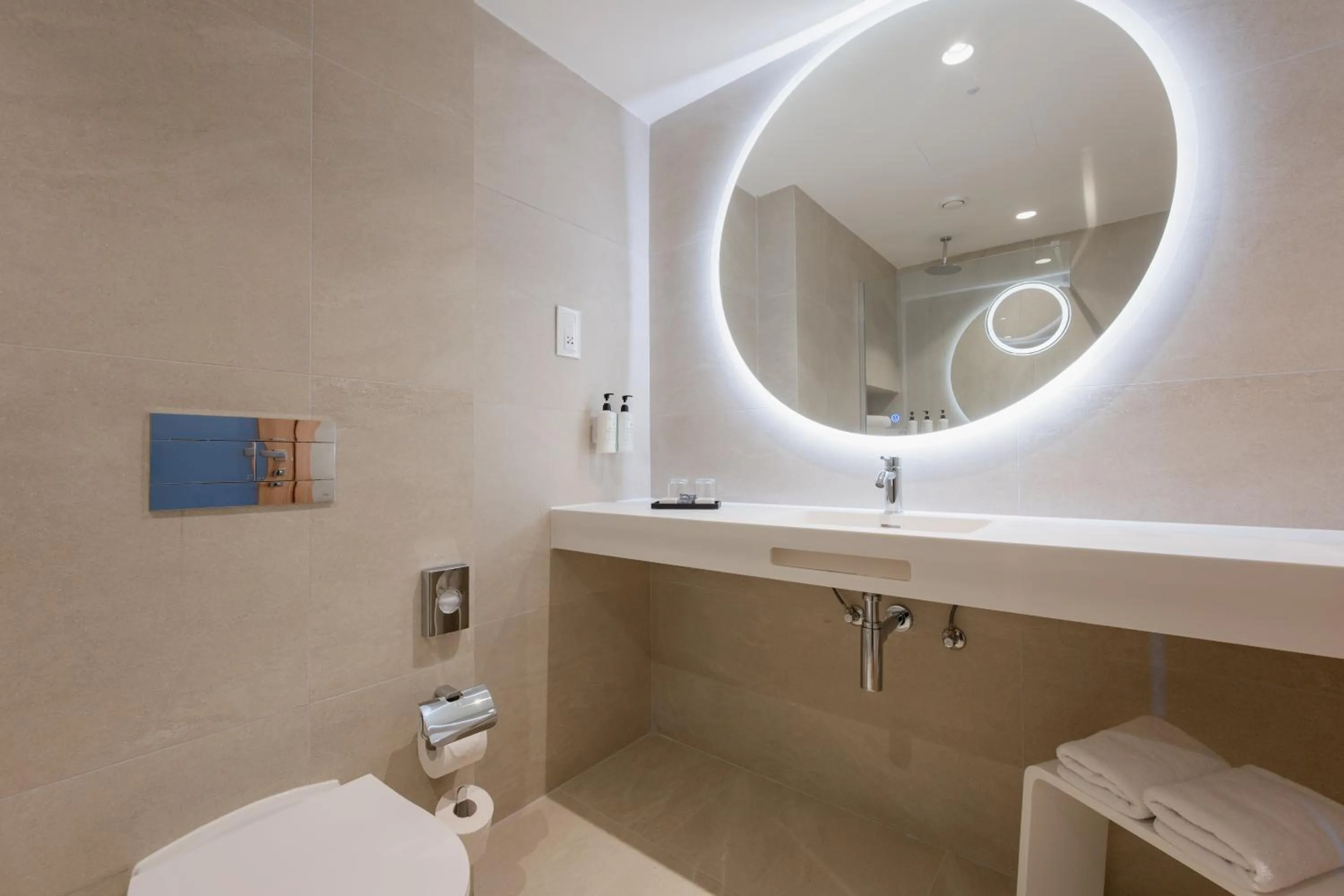 Bathroom in Maritim Antonine Hotel & Spa