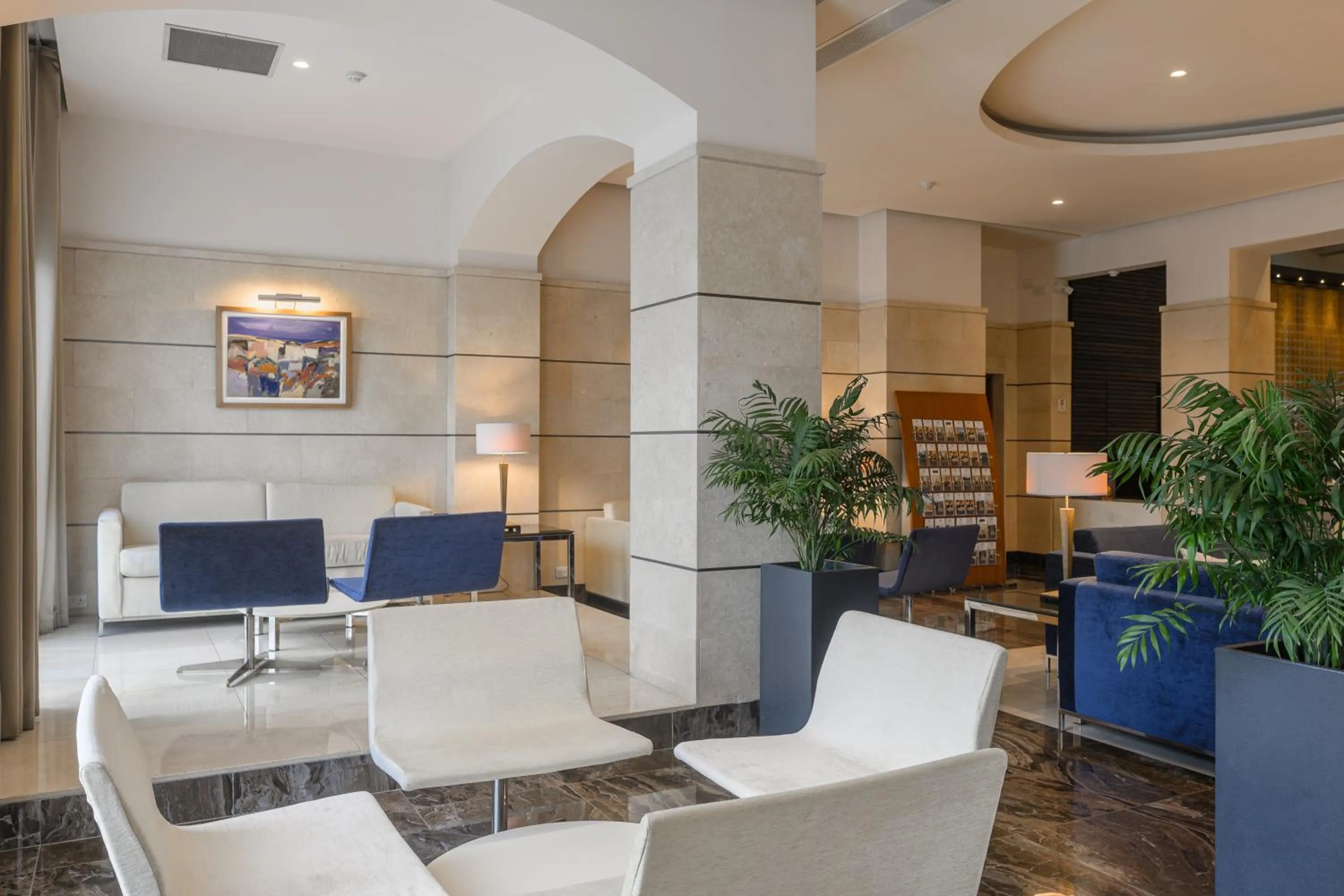 Maritim Antonine Hotel & Spa