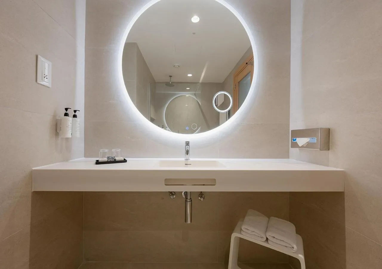 Maritim Antonine Hotel & Spa