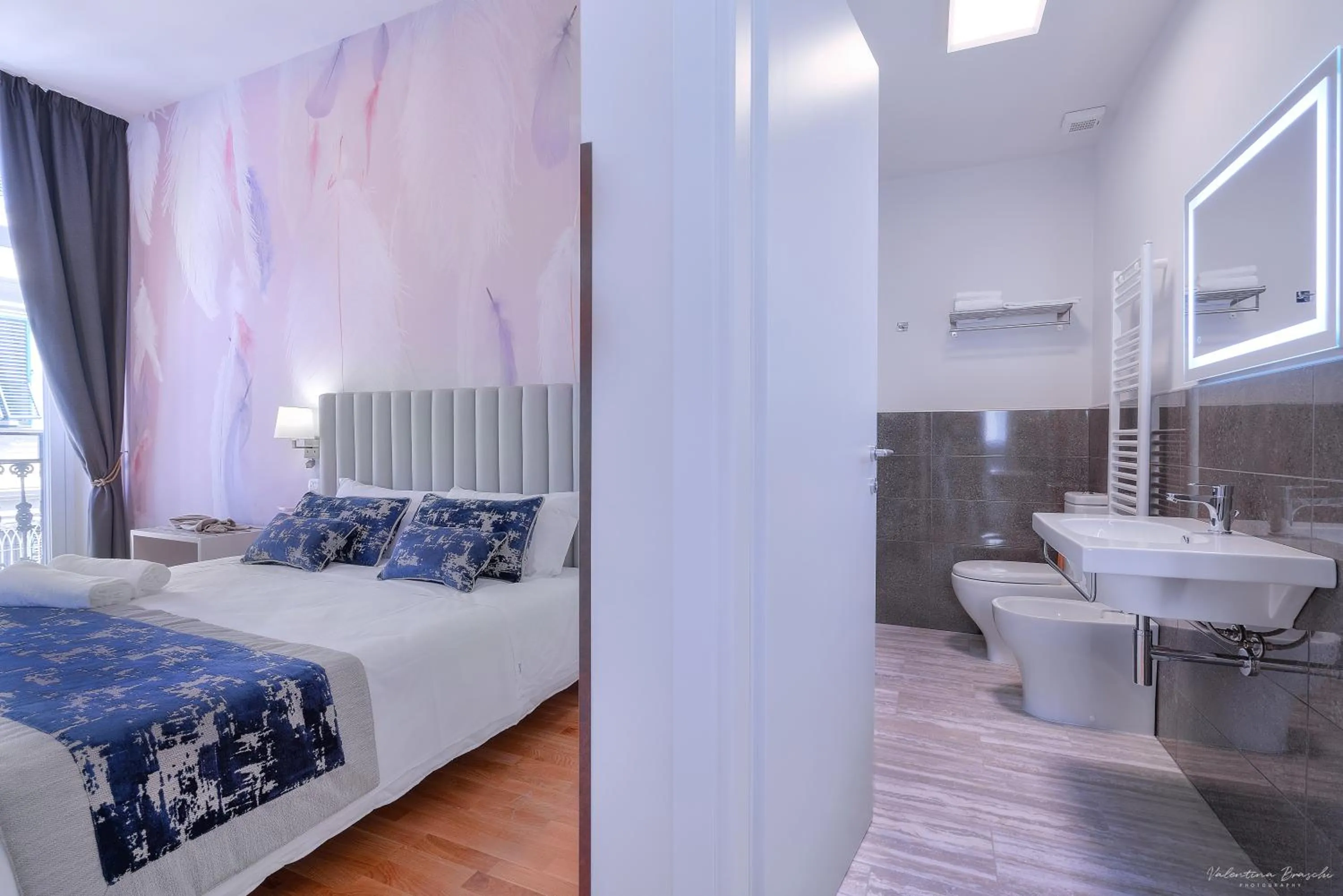 Photo of the whole room, Bed in Hotel Cosmos