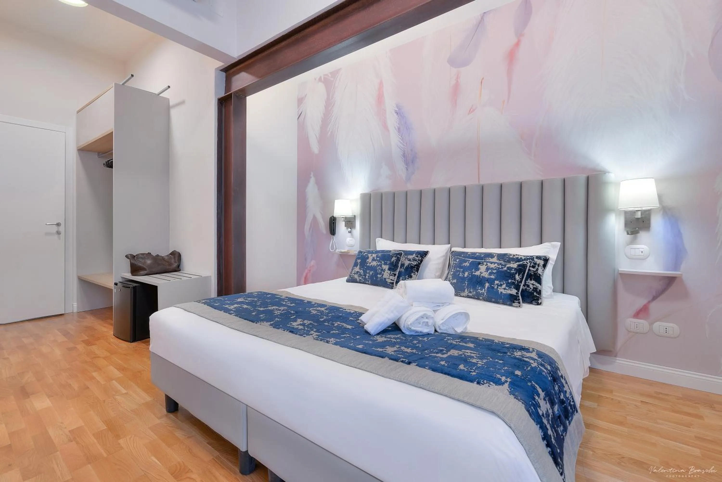 Photo of the whole room, Bed in Hotel Cosmos