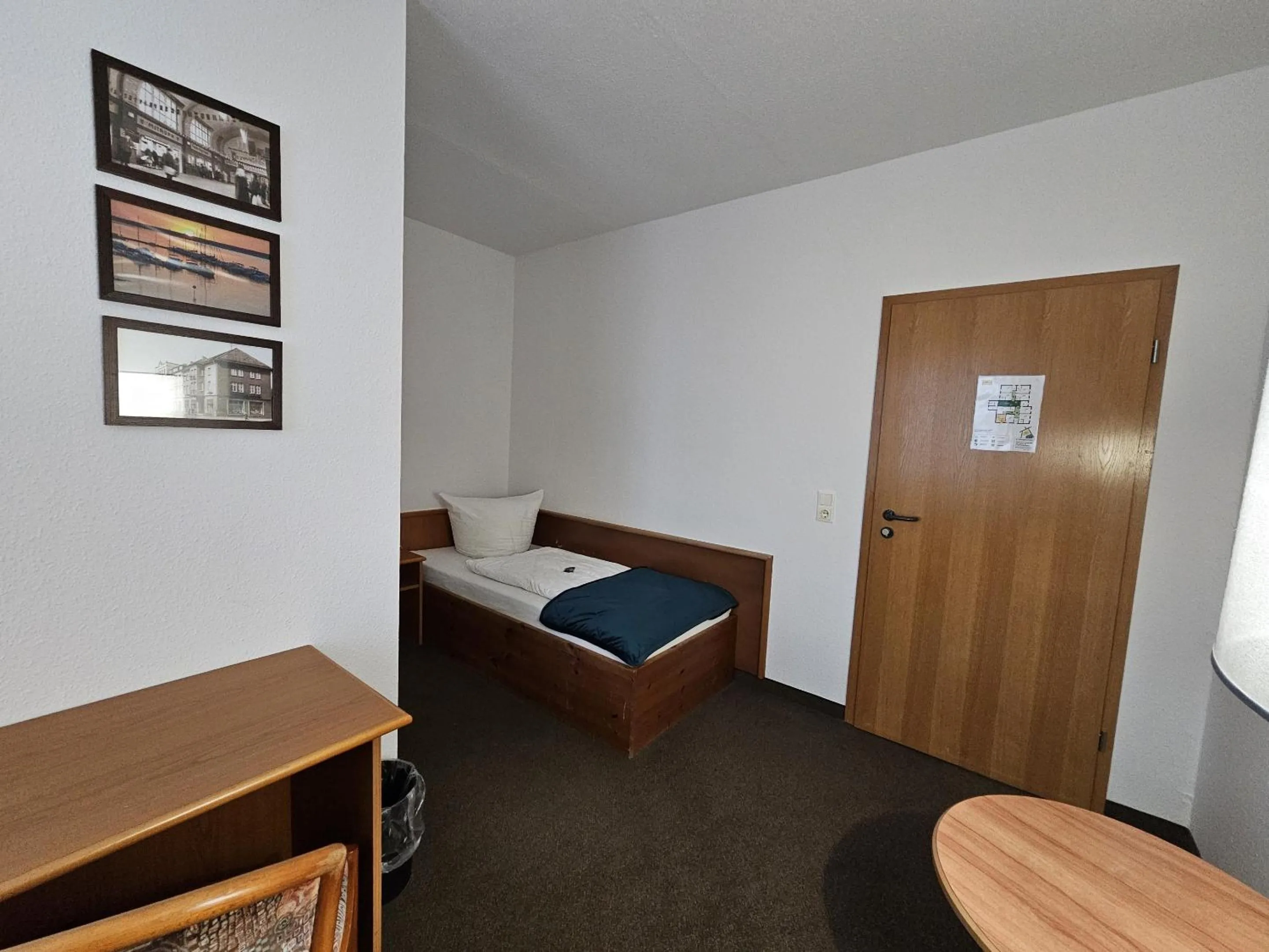 Bedroom, Bed in Parkhotel Senftenberg