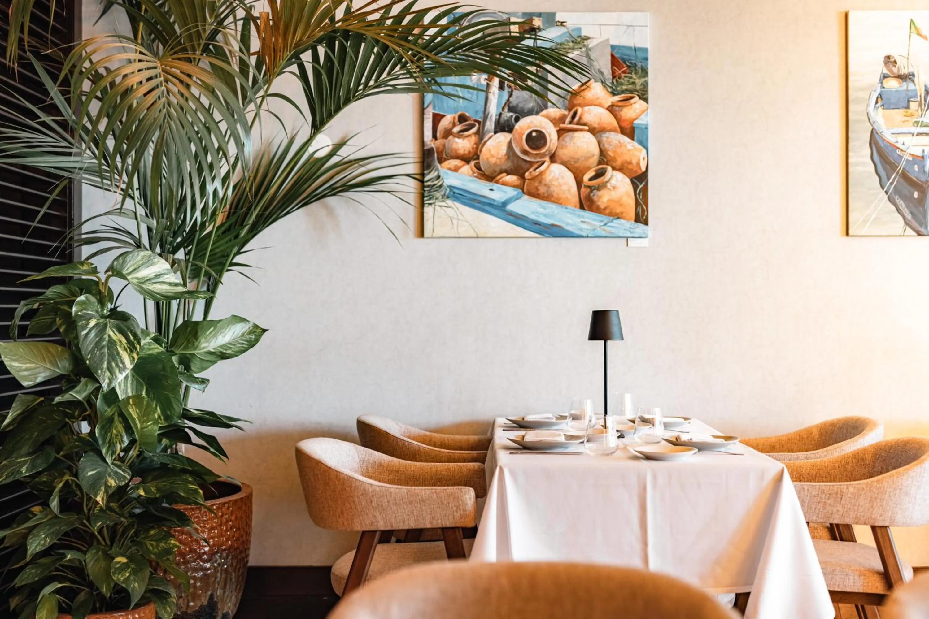 Restaurant/places to eat in Real Marina Hotel & Spa