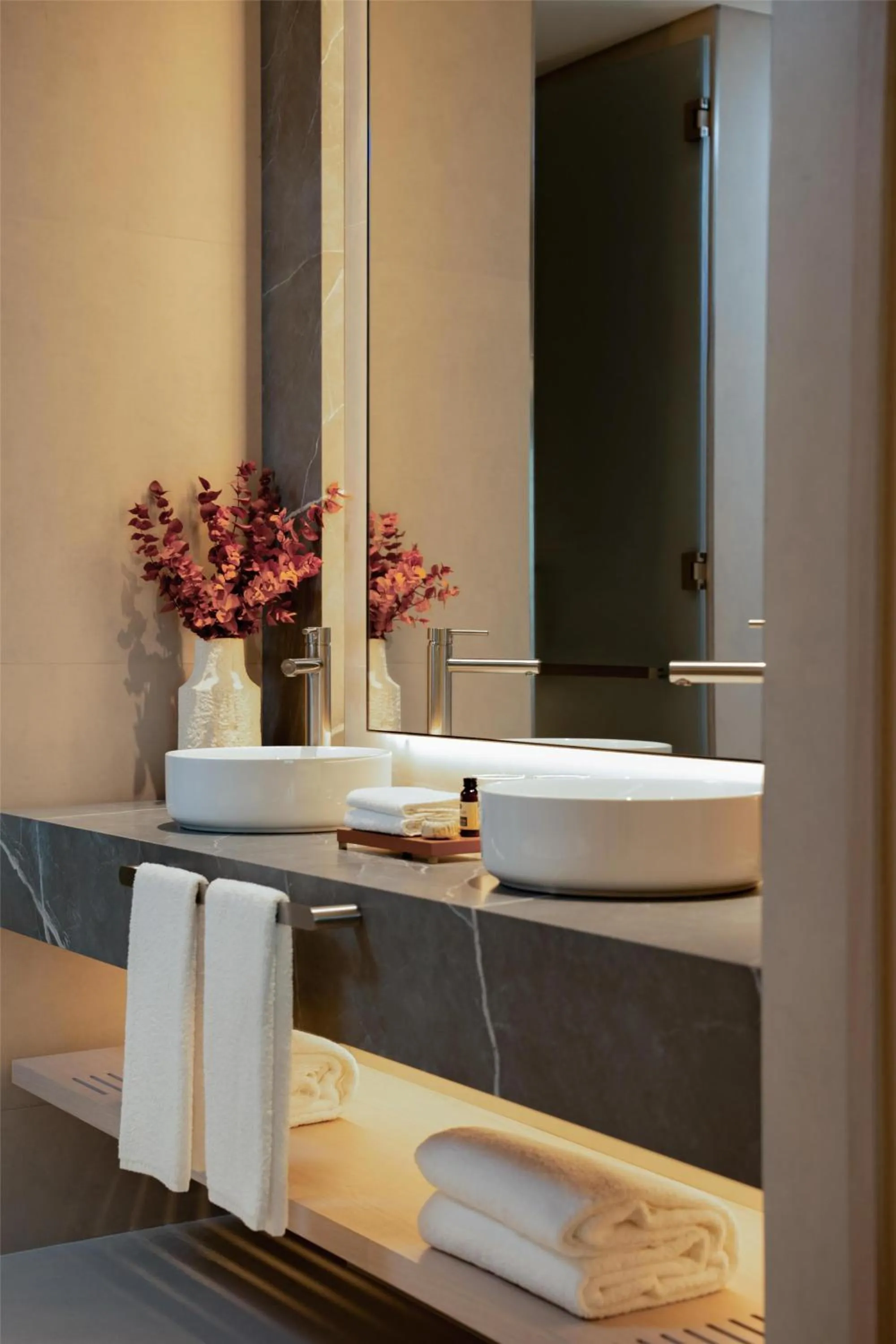 Bathroom in The Meydan Hotel Dubai