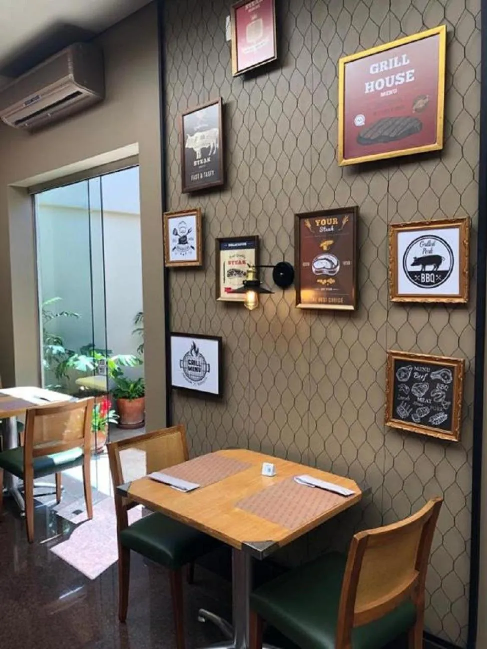 Restaurant/places to eat in Wish Serrano Resort