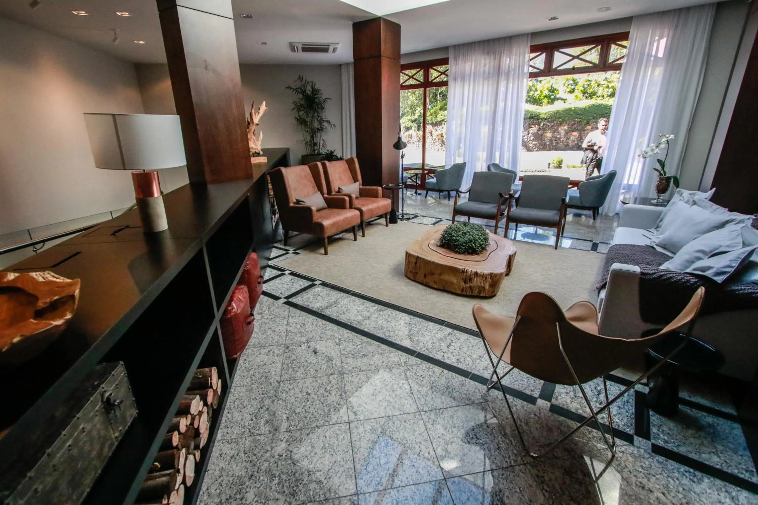 Communal lounge/ TV room in Wish Serrano Resort