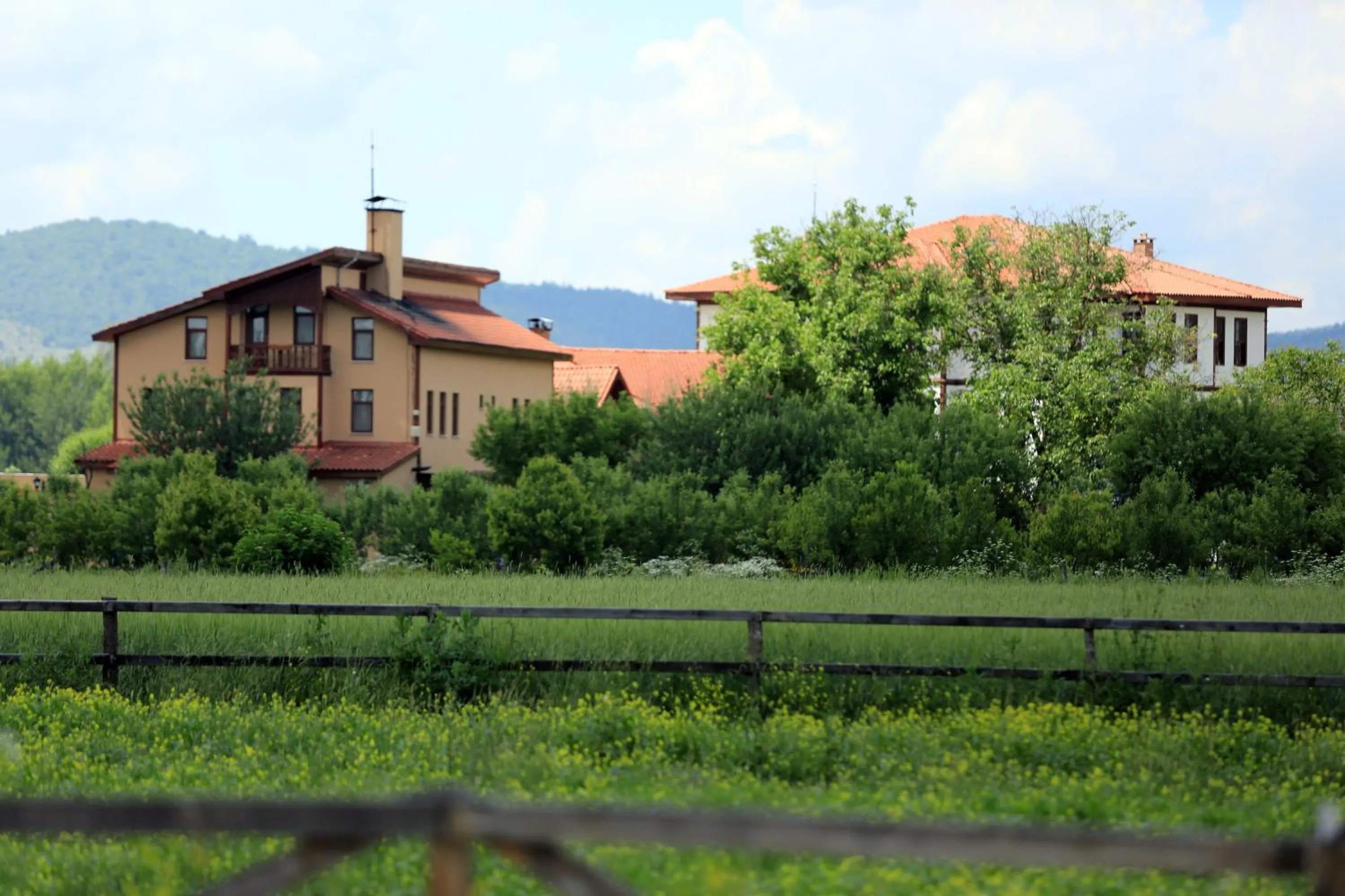 Day in Iksir Resort Town