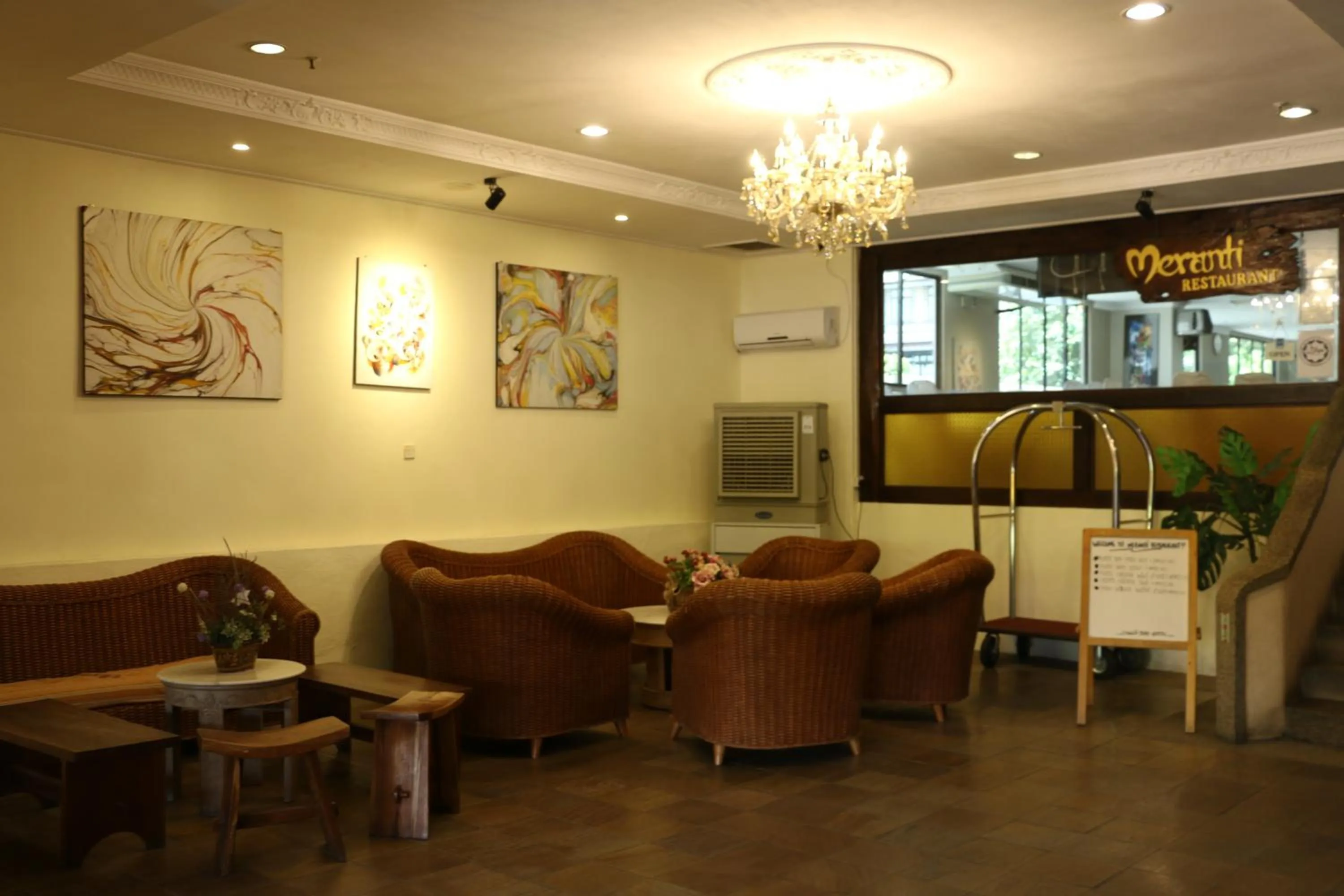 Lobby or reception in Eagle Bay Hotel
