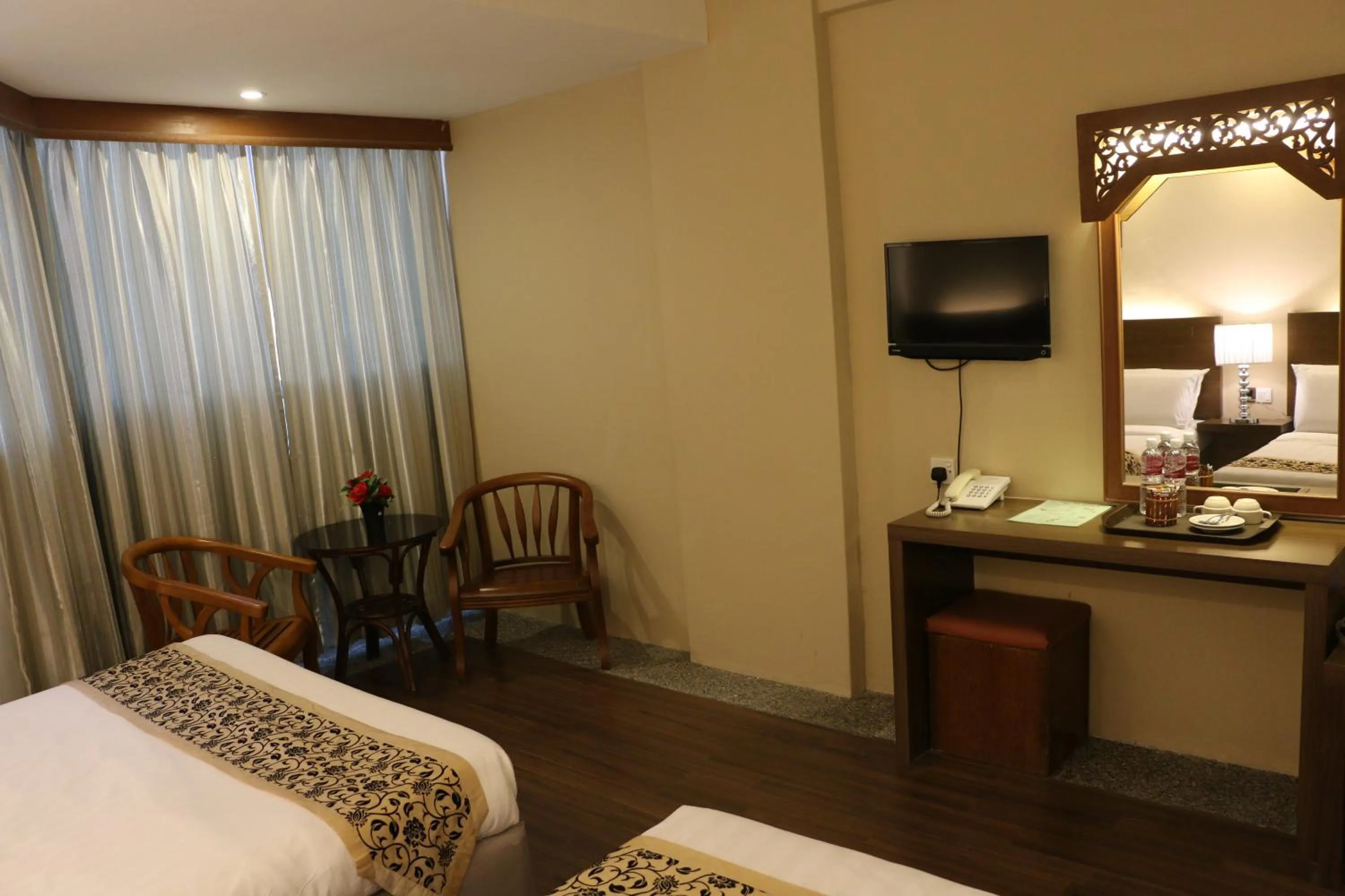 Bedroom, Bed in Eagle Bay Hotel