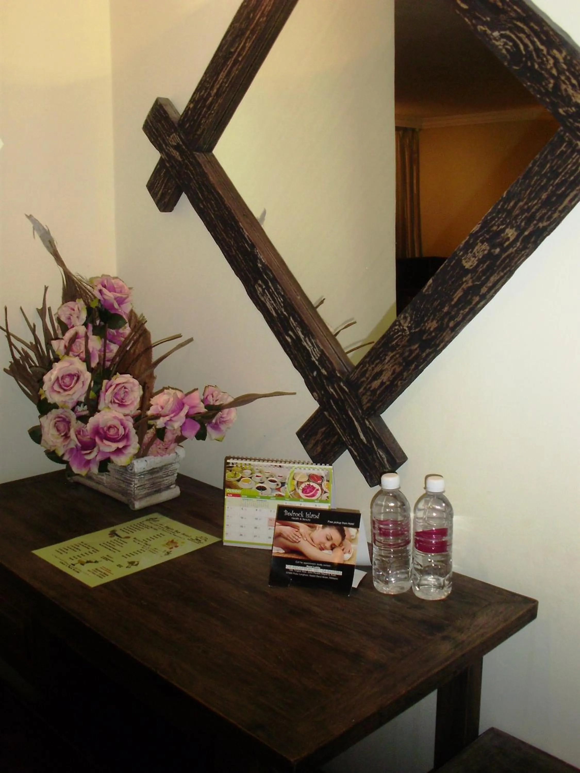 Decorative detail in Eagle Bay Hotel